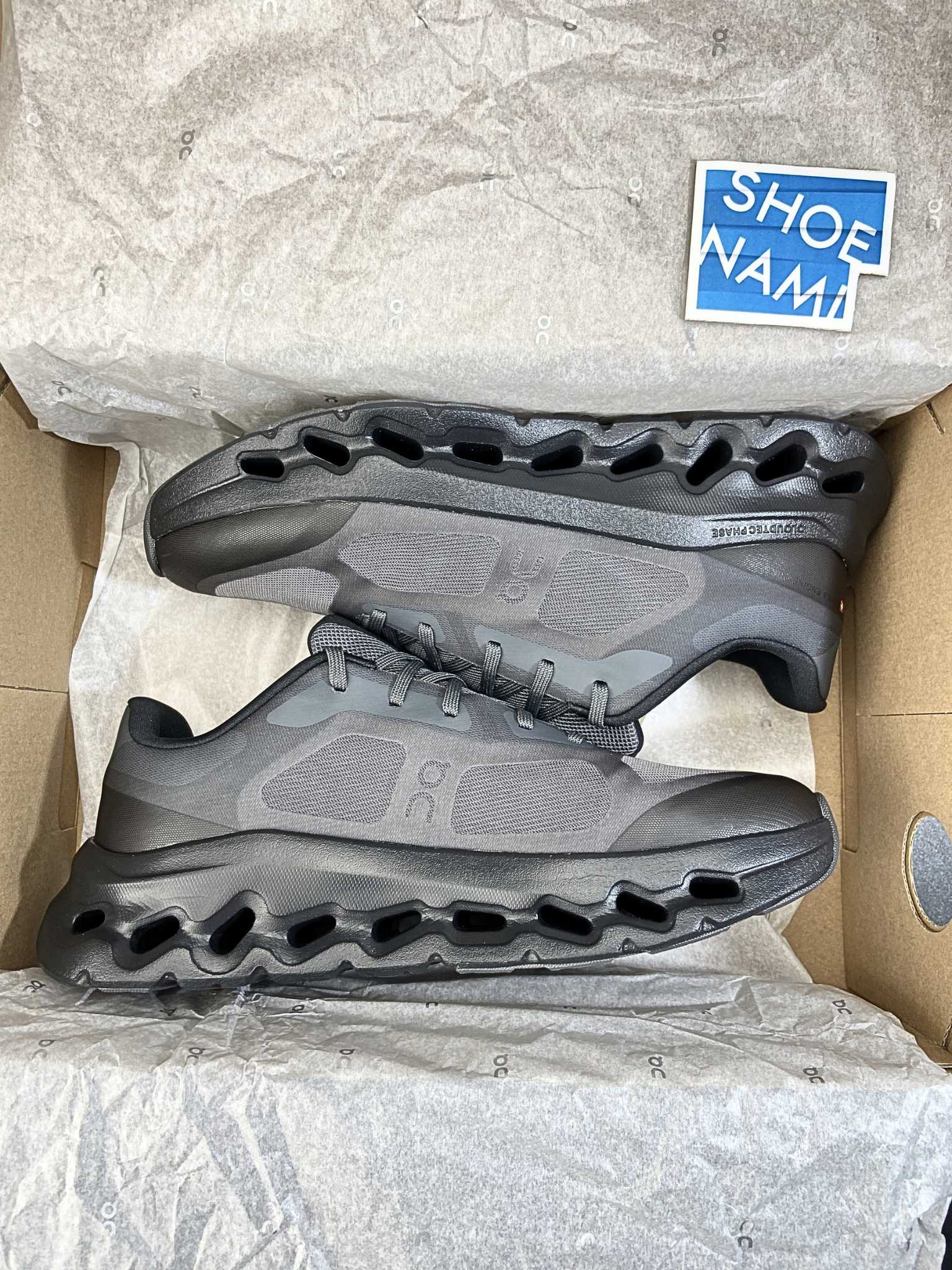 On Cloudtilt Remix 'All Black'