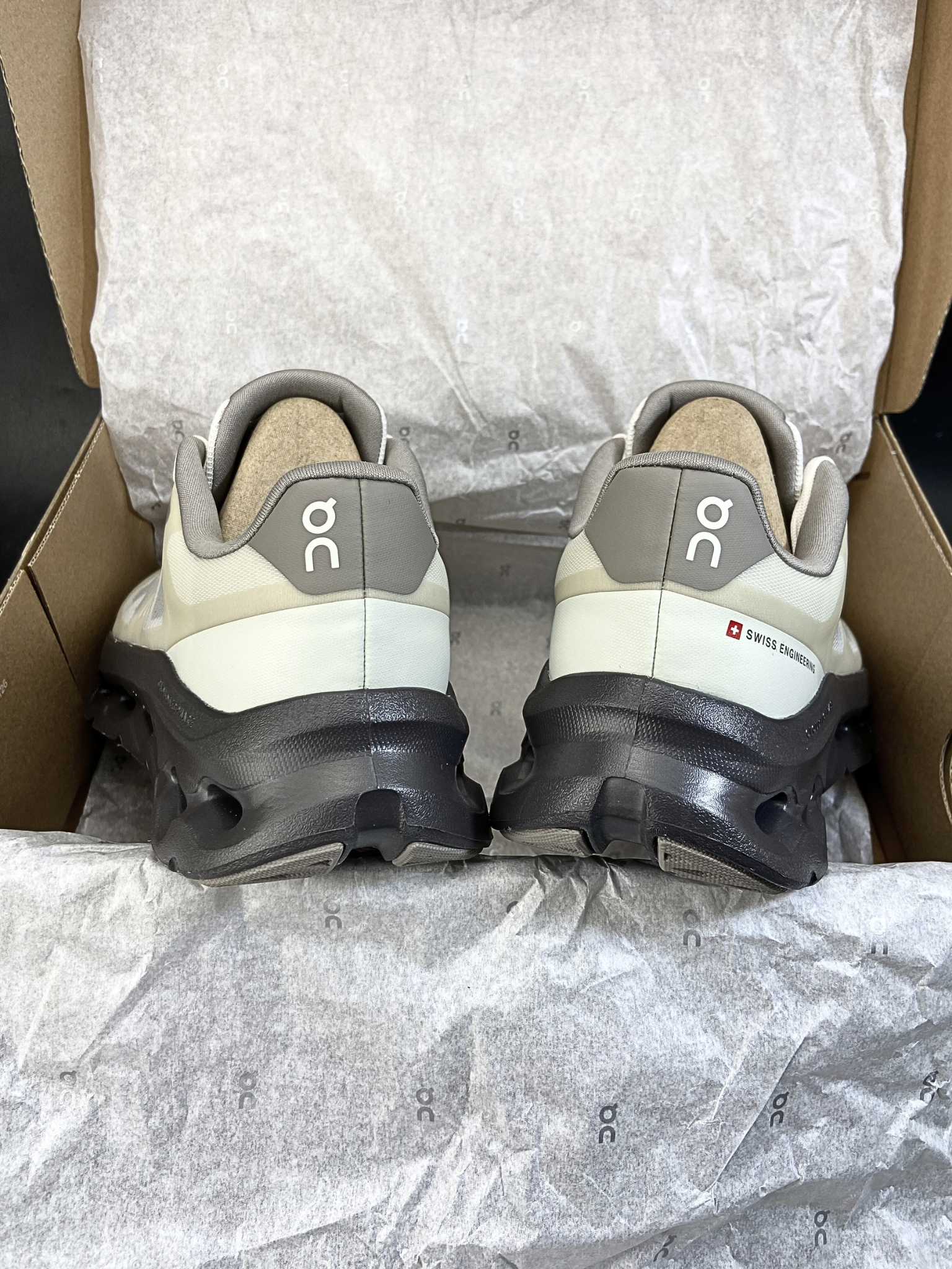 On Cloudtilt Remix 'Dew Pebble'