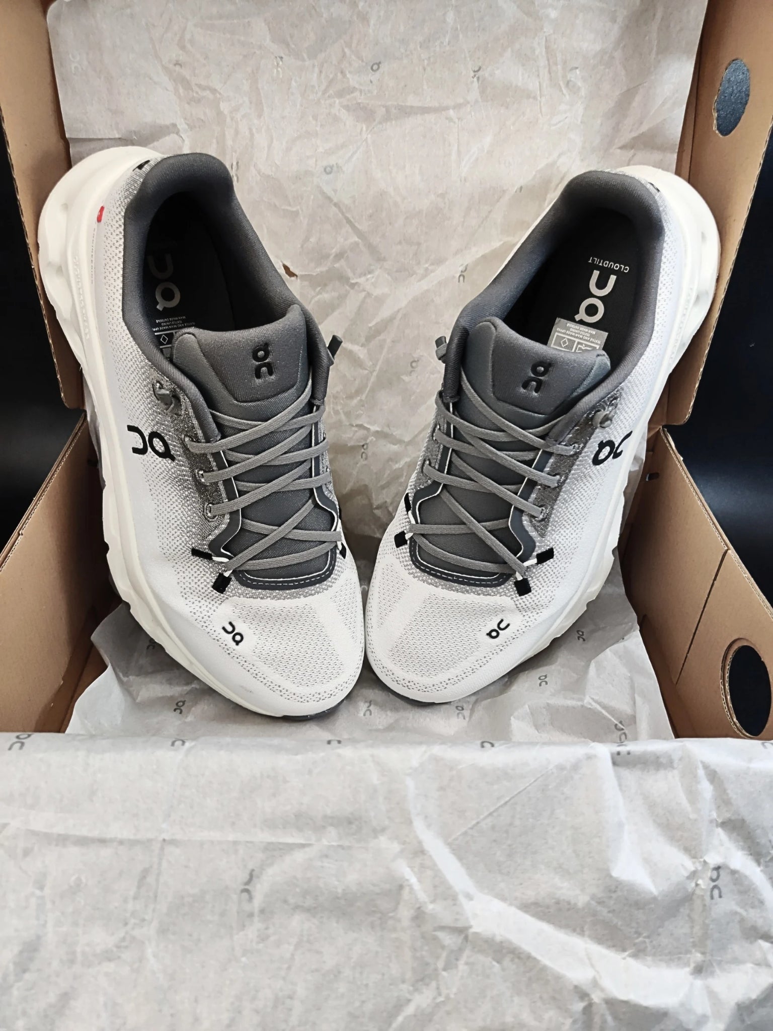 on-cloudtilt-rock-ivory-mens-3ME10103247-8