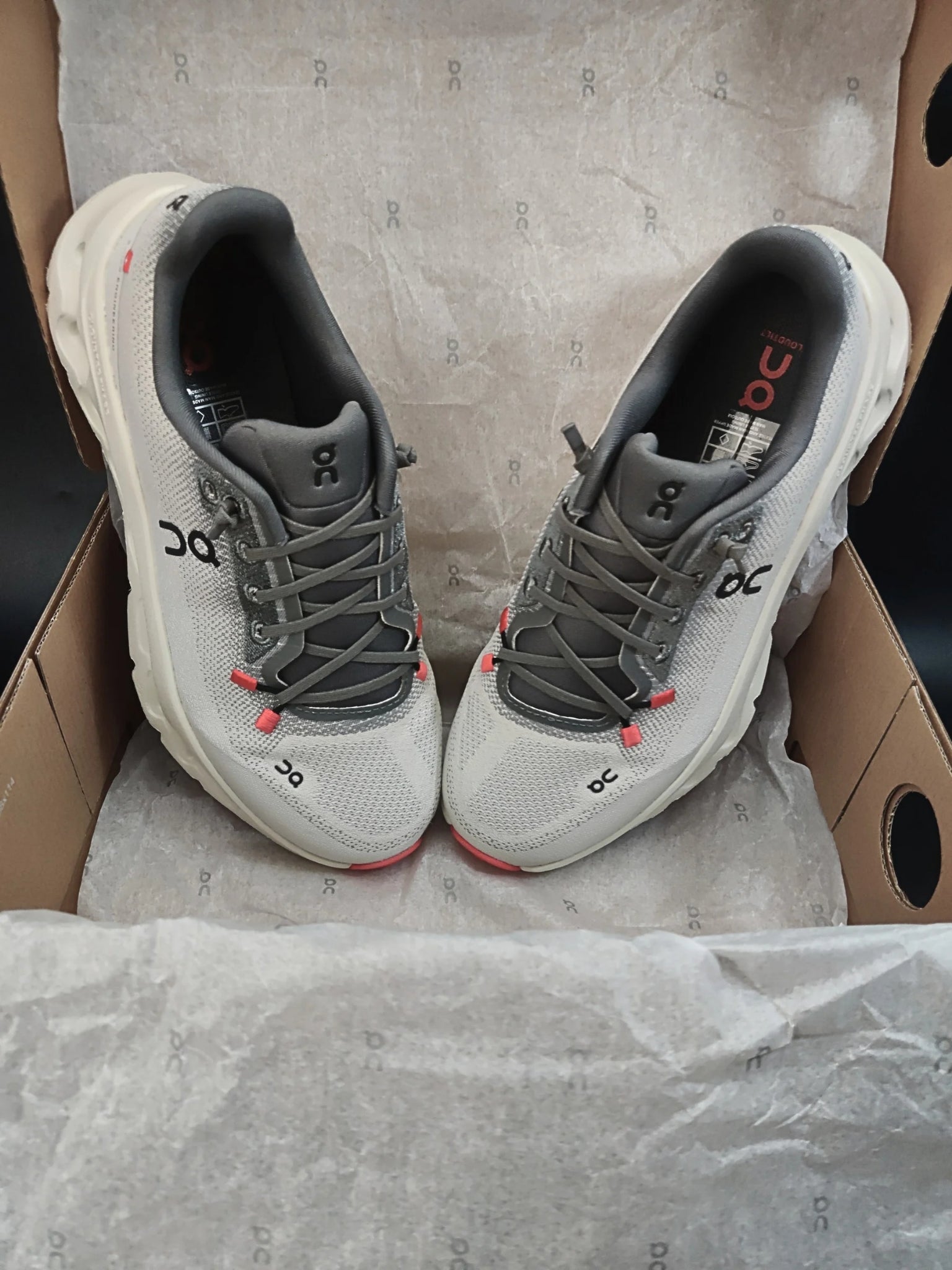 on-cloudtilt-rock-sand-womens-3WE10053251-5