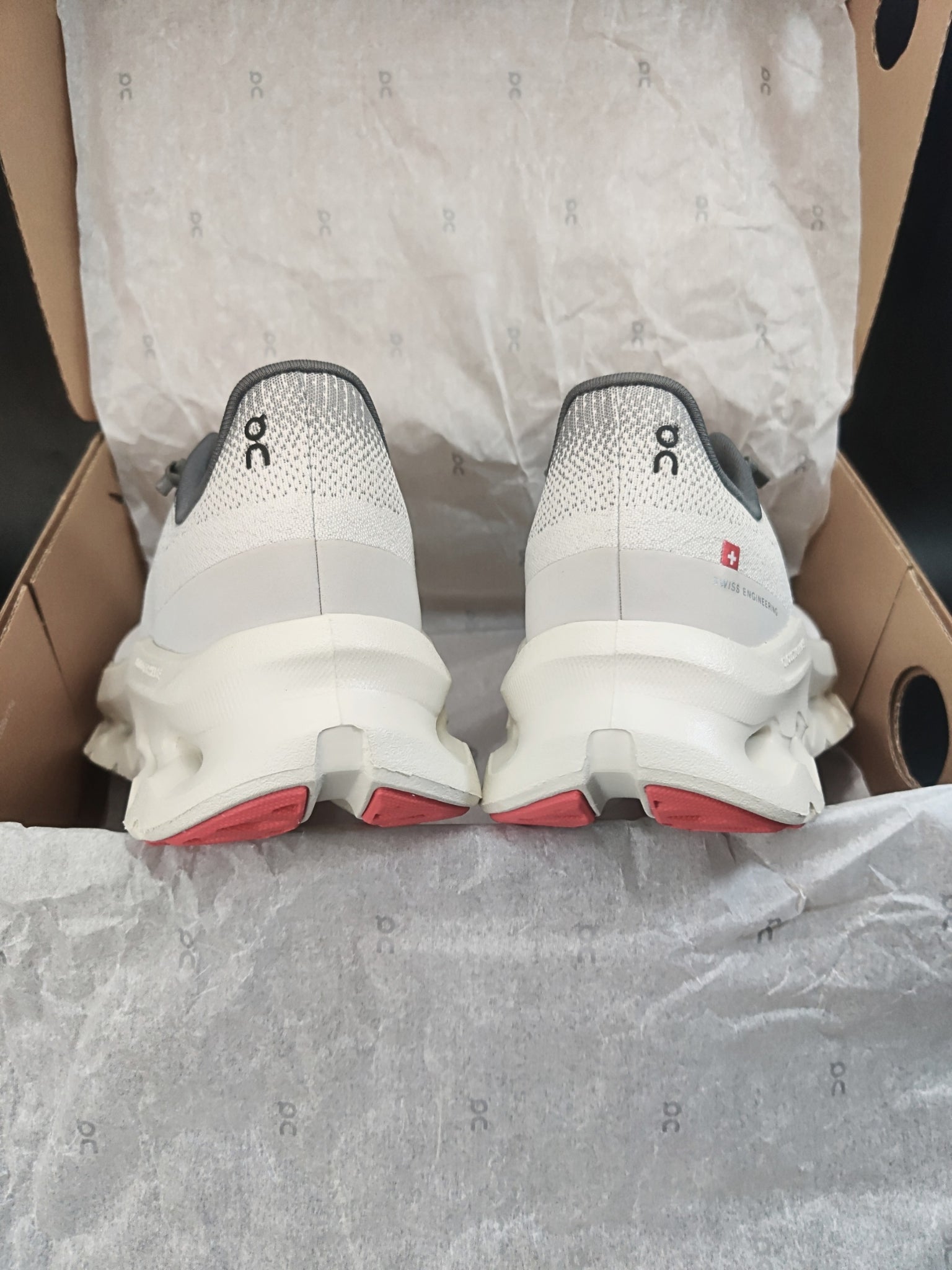 on-cloudtilt-rock-sand-womens-3WE10053251-6