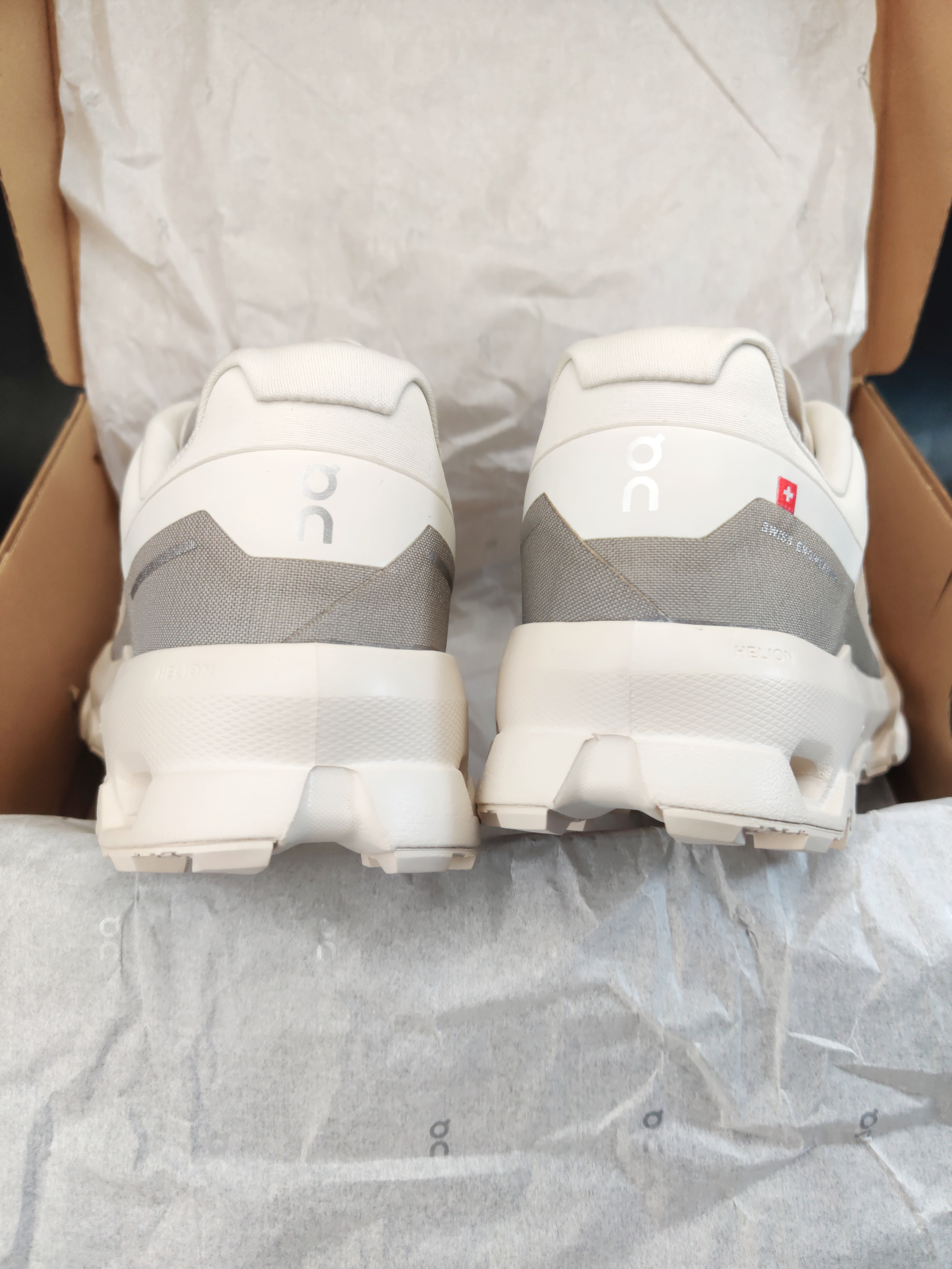 on-cloudvista-2-cream-desert-mens-3ME30113323-6