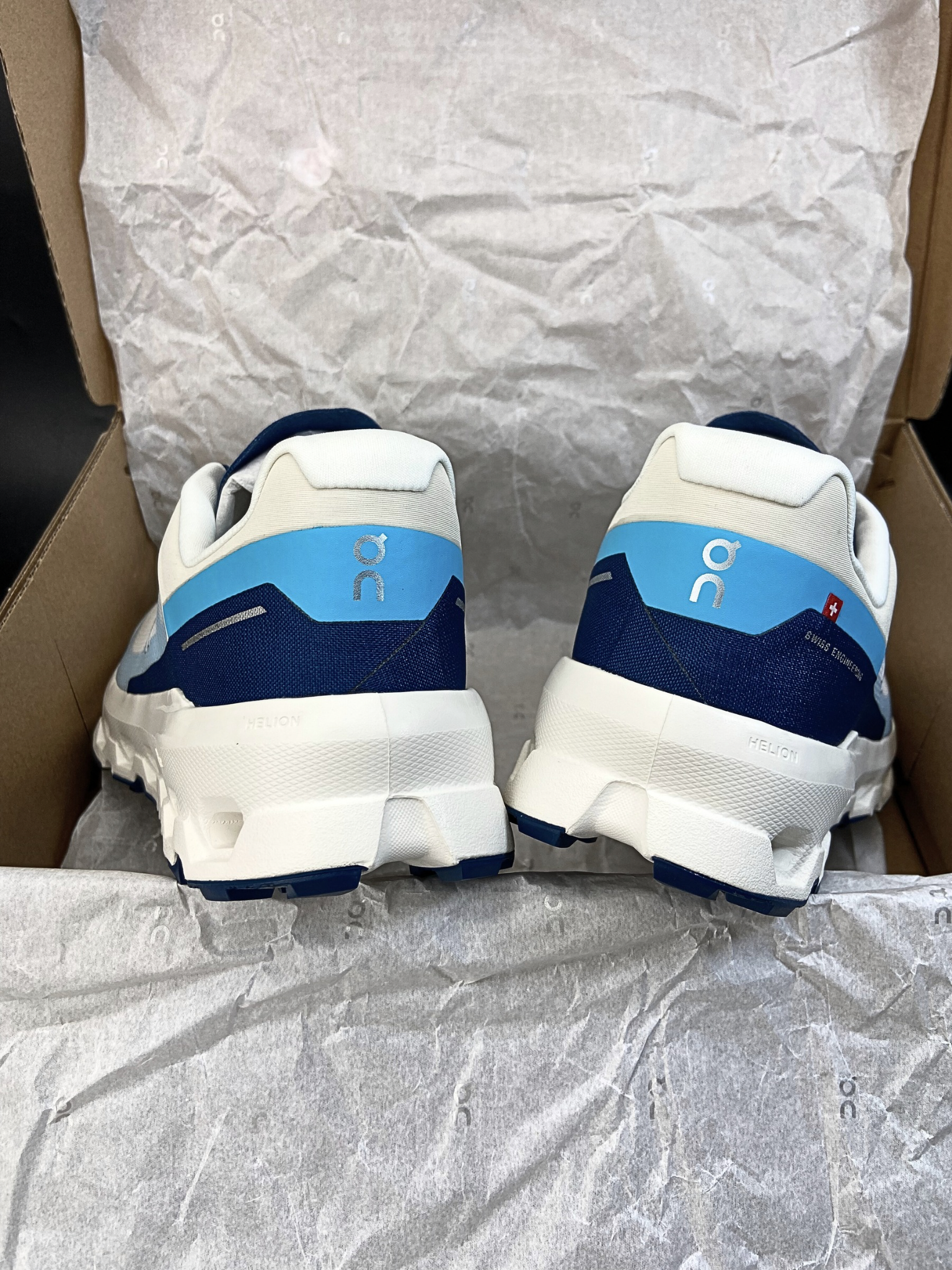 on-cloudvista-2-cream-horizon-mens-3ME30113168-08