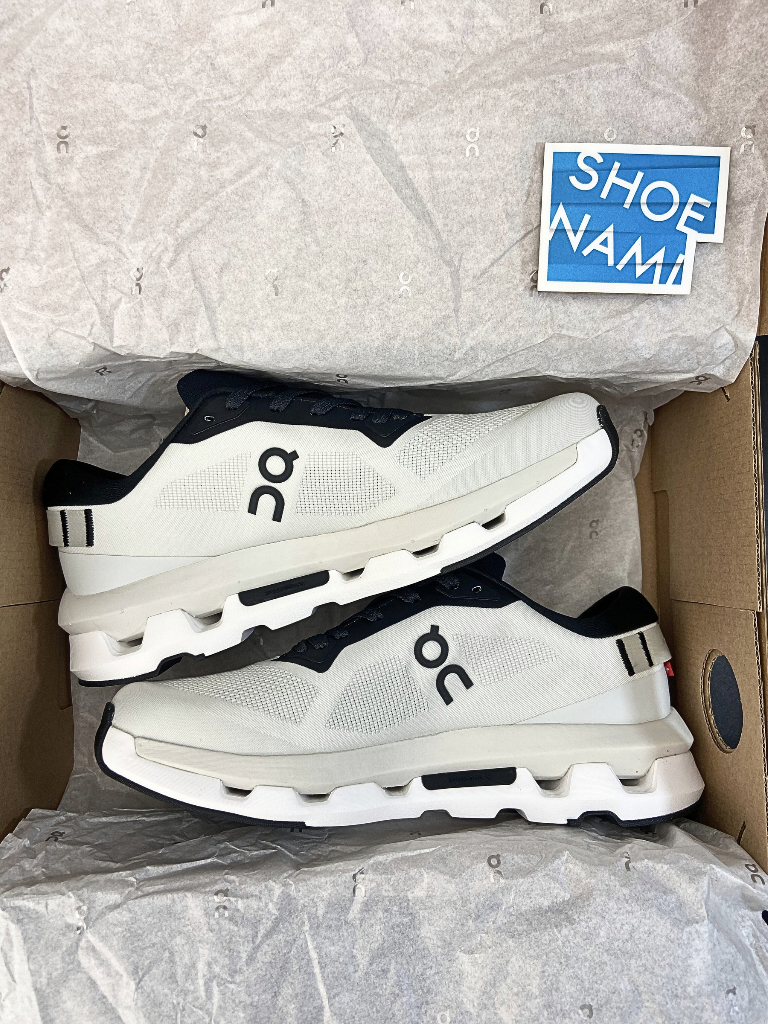 On Cloudzone 'Ice Black' (W)