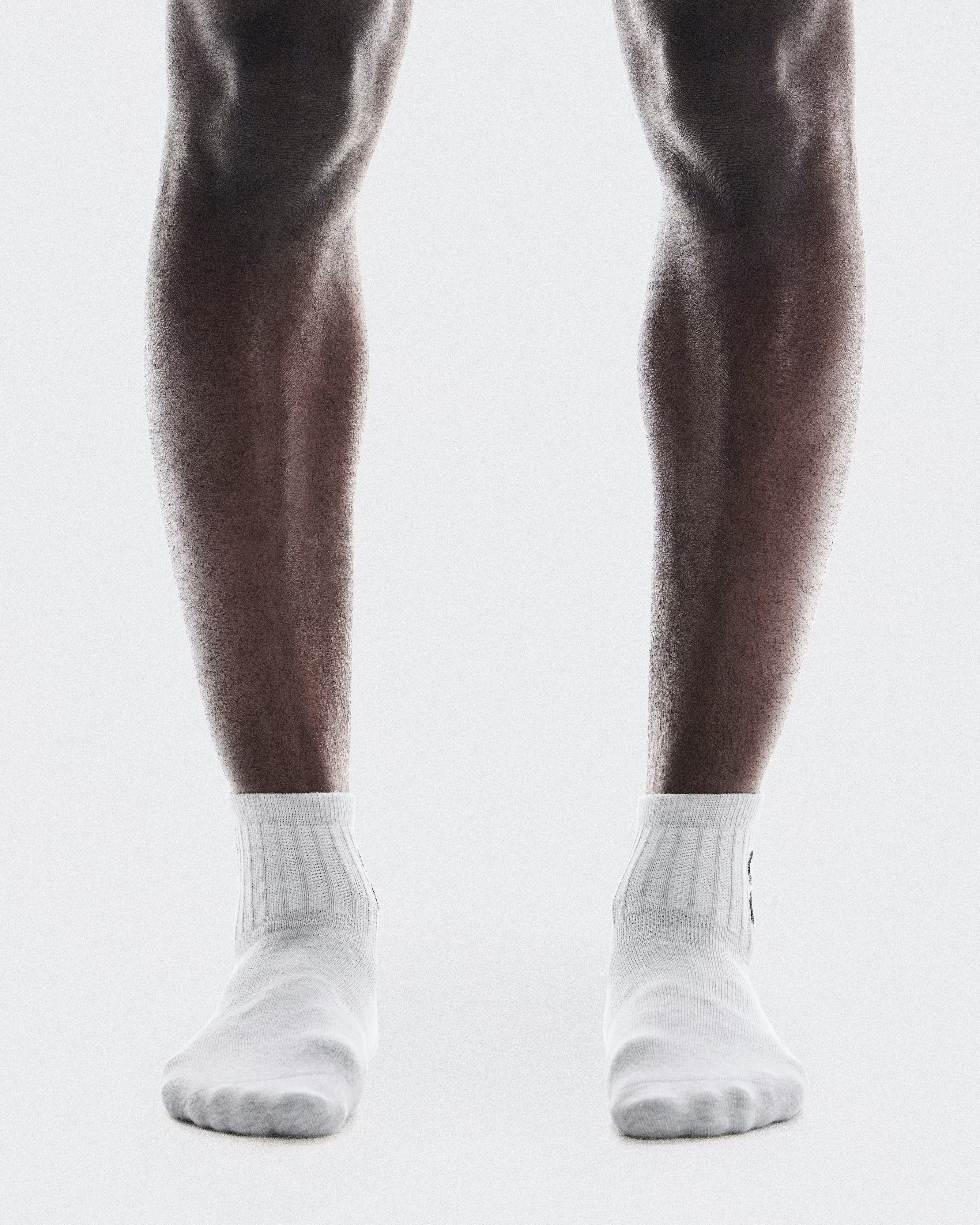 on-running-logo-sock-mid-3-pack-heather-gray-2UF10521732-4