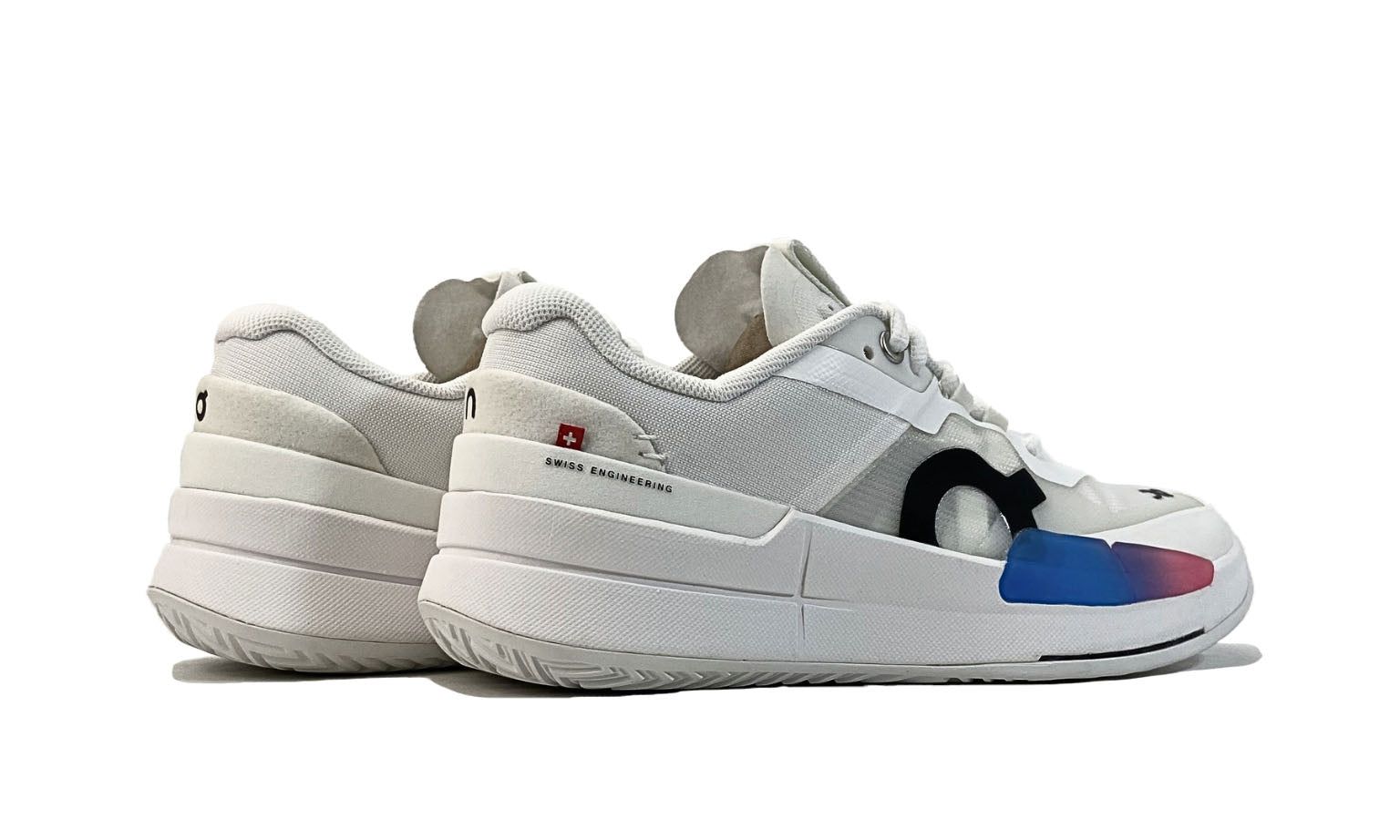 On THE ROGER Pro 2 'White Malibu' (W)