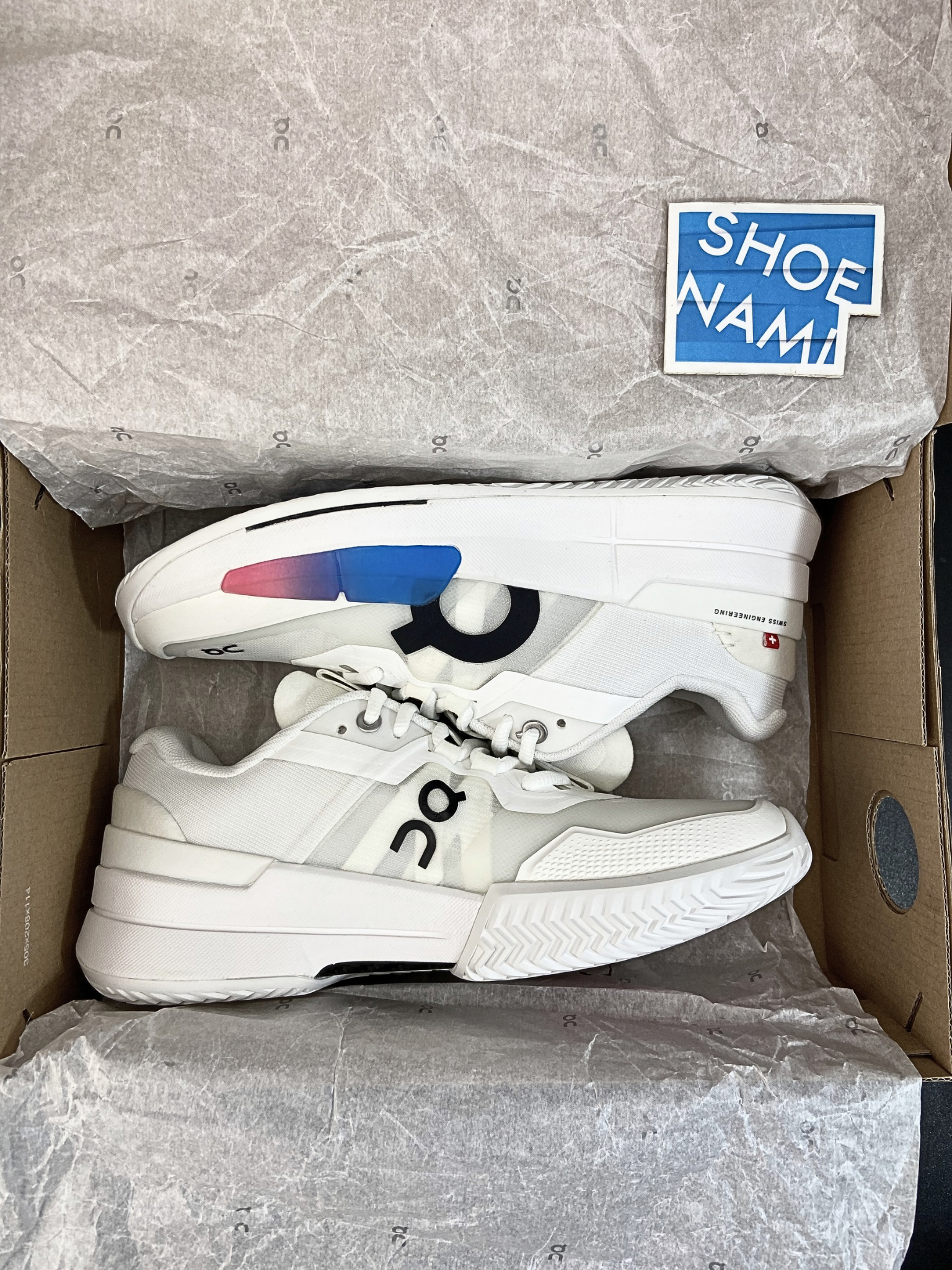On THE ROGER Pro 2 'White Malibu' (W)
