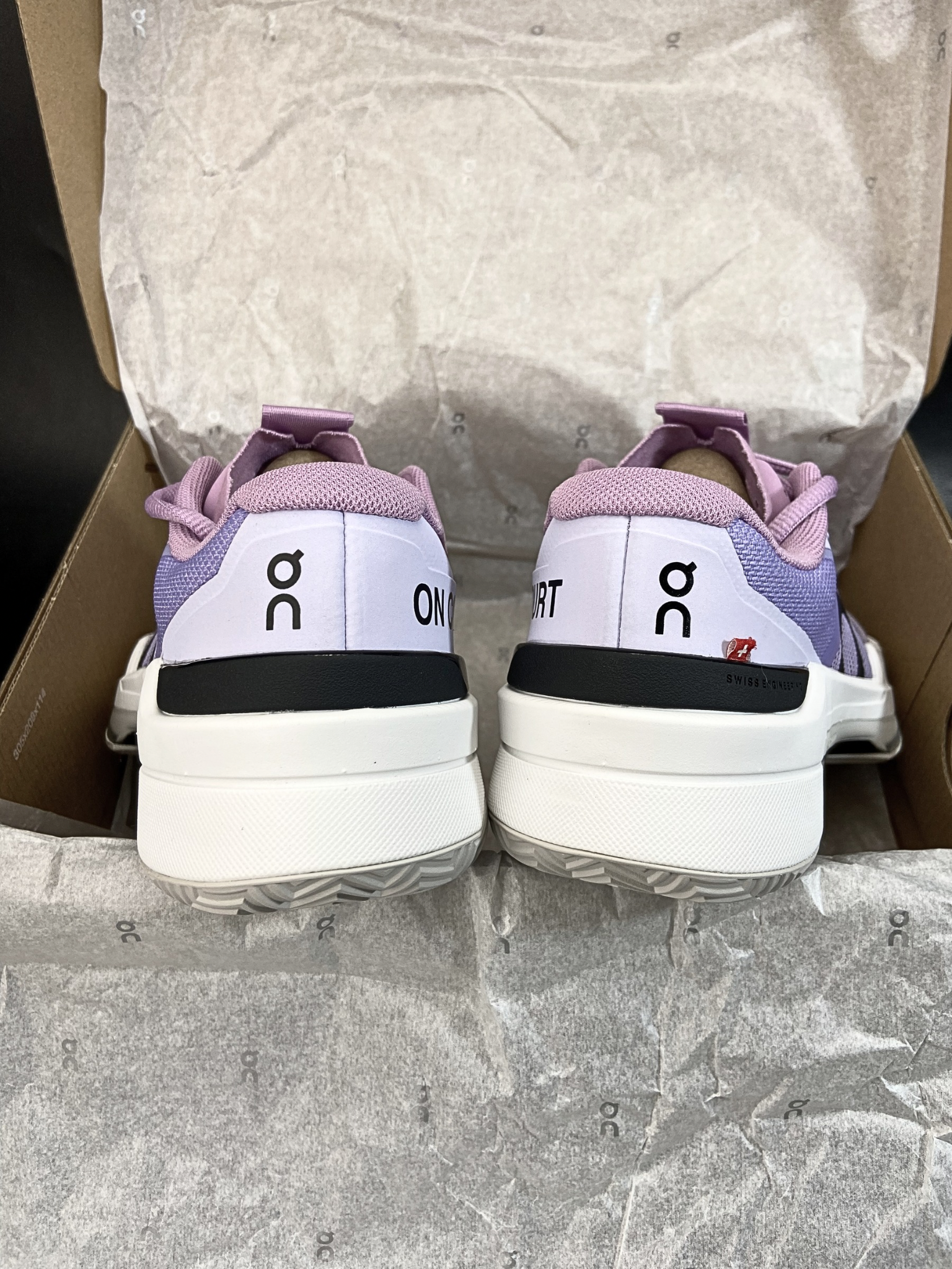 On The Roger Pro Fire Clay 'Bloom Black' (W)