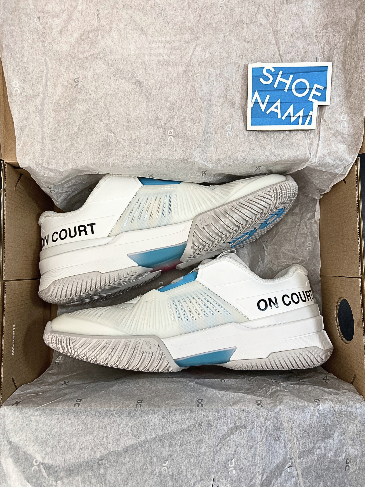 on-the-roger-pro-fire-white-pink-womens-3WF30032626-4