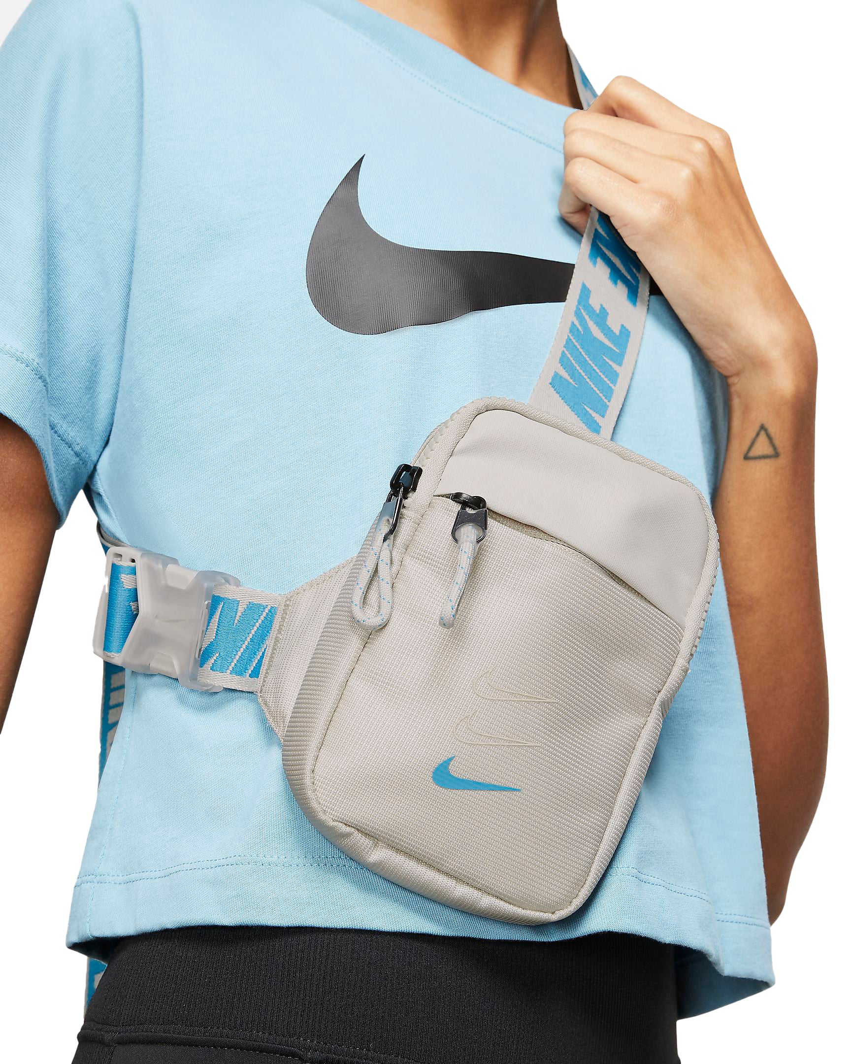 Nike Sportswear Essentials Hip Pack 'Light Bone/Laser Blue'