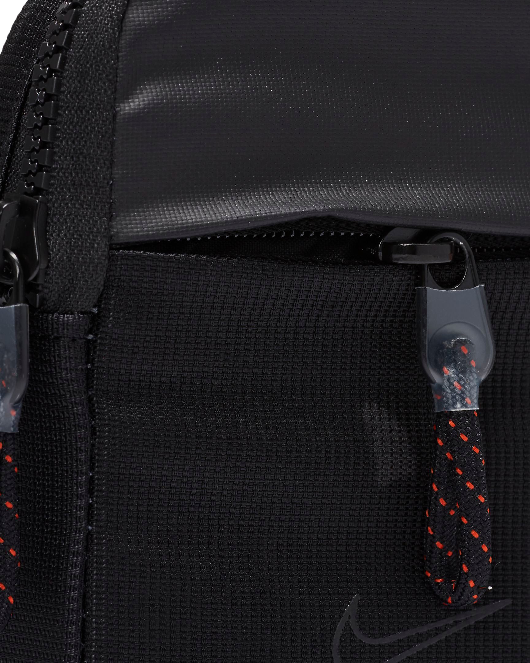 Nike Sportswear Essentials Hip Pack 'Black/Infrared'