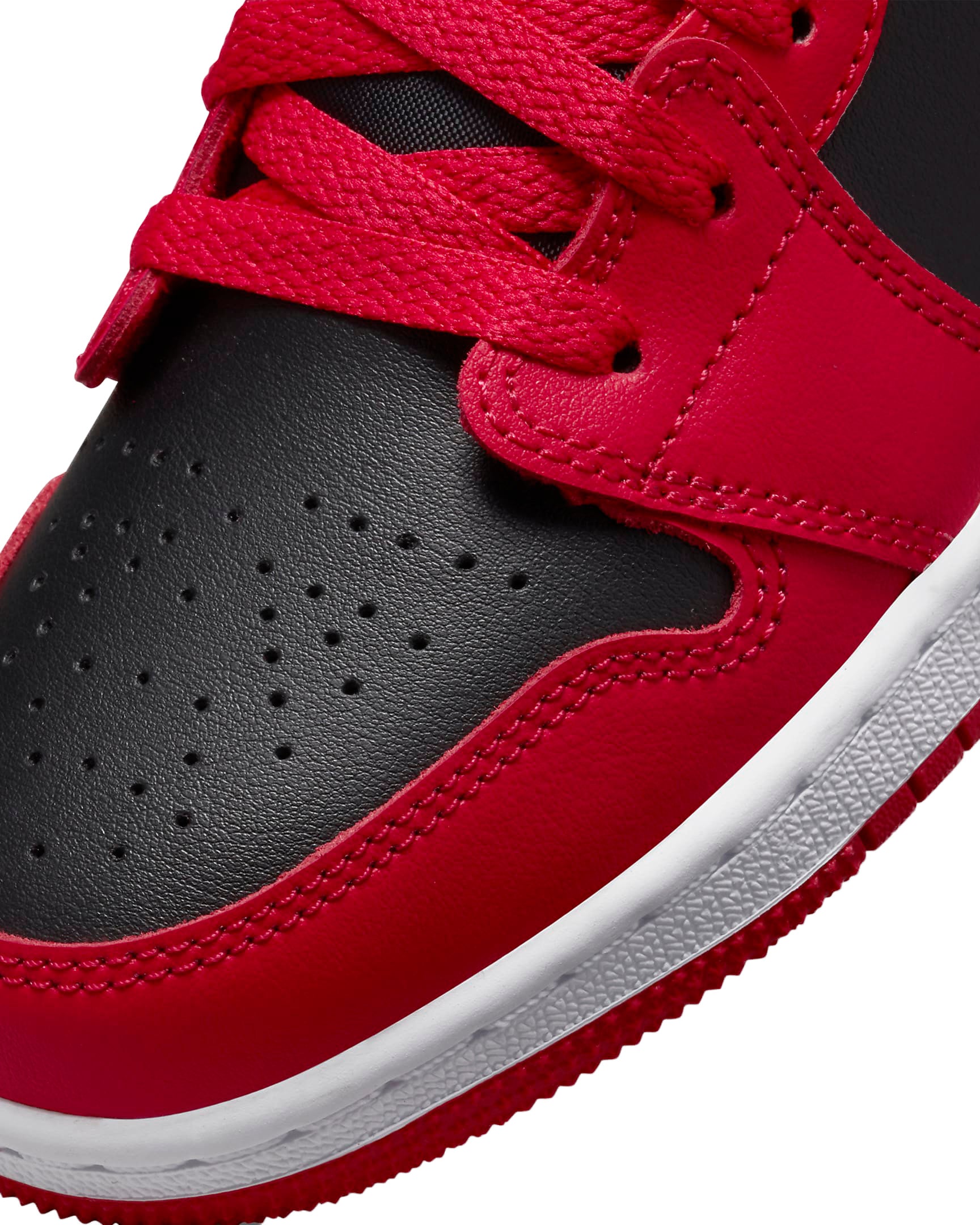 Air Jordan 1 Low (GS) 'Black/White/Very Berry'