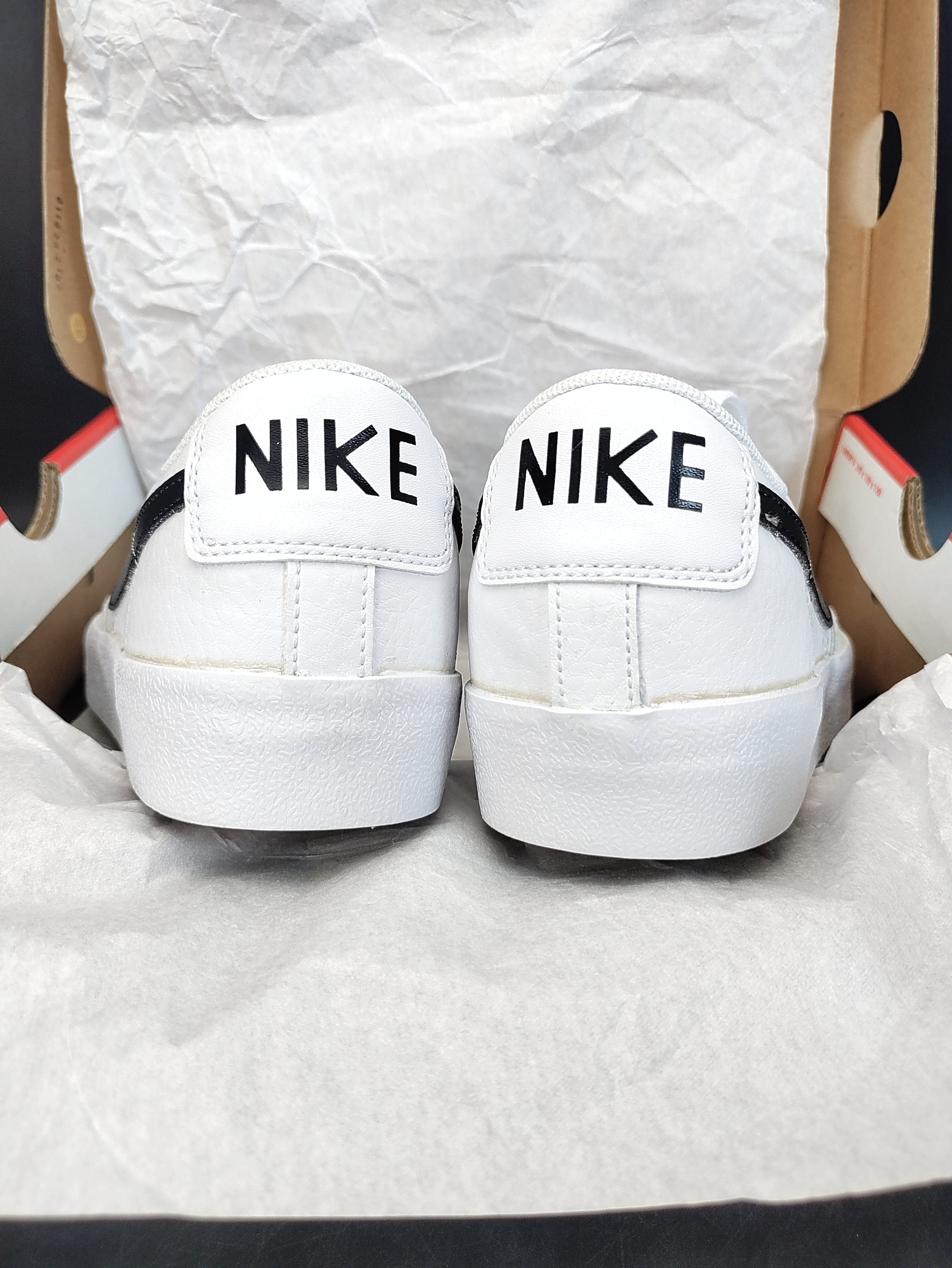 Nike Blazer Low '77 (GS) 'White/Black/Team Orange'