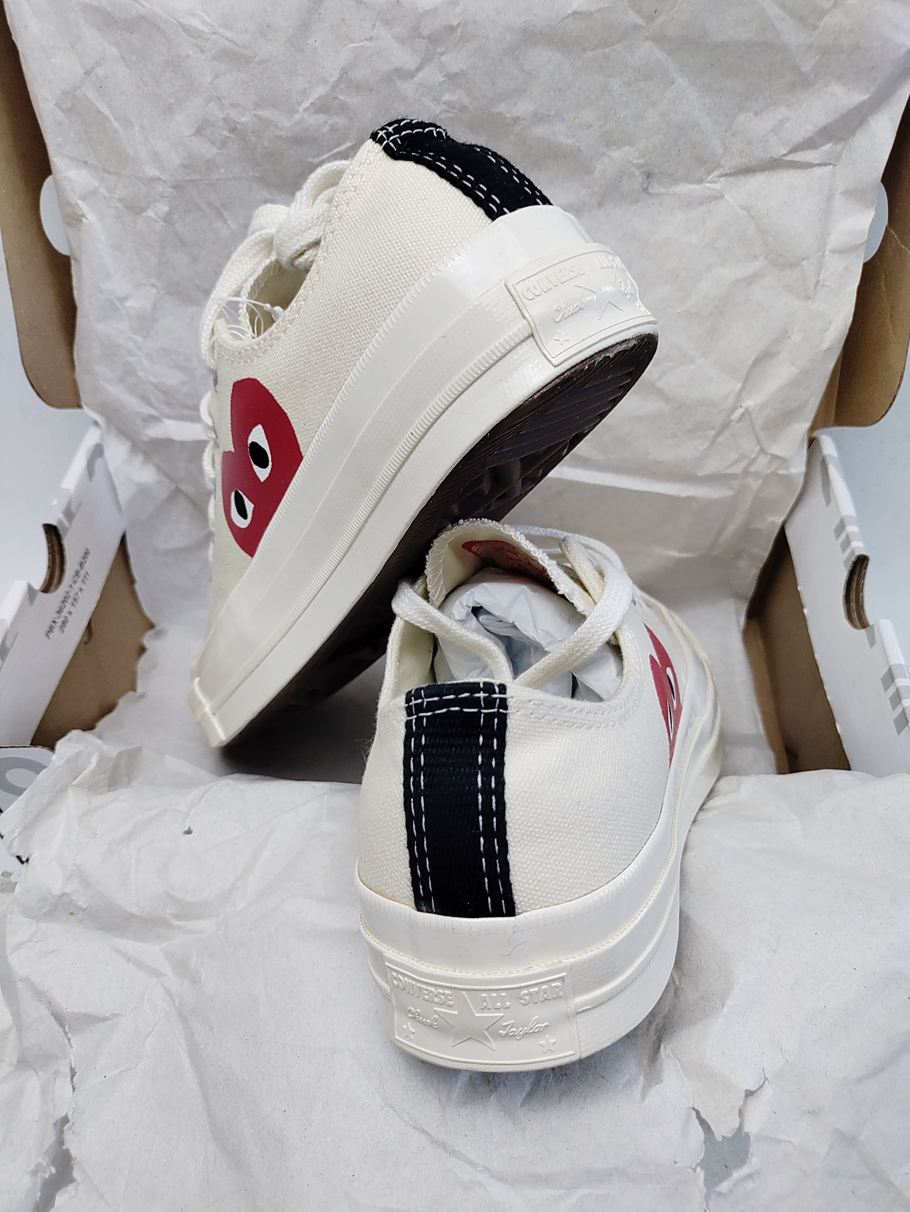 Converse X Comme Des Garçons CDG Play Chuck Taylor 'Low-Top White' (With Stain)