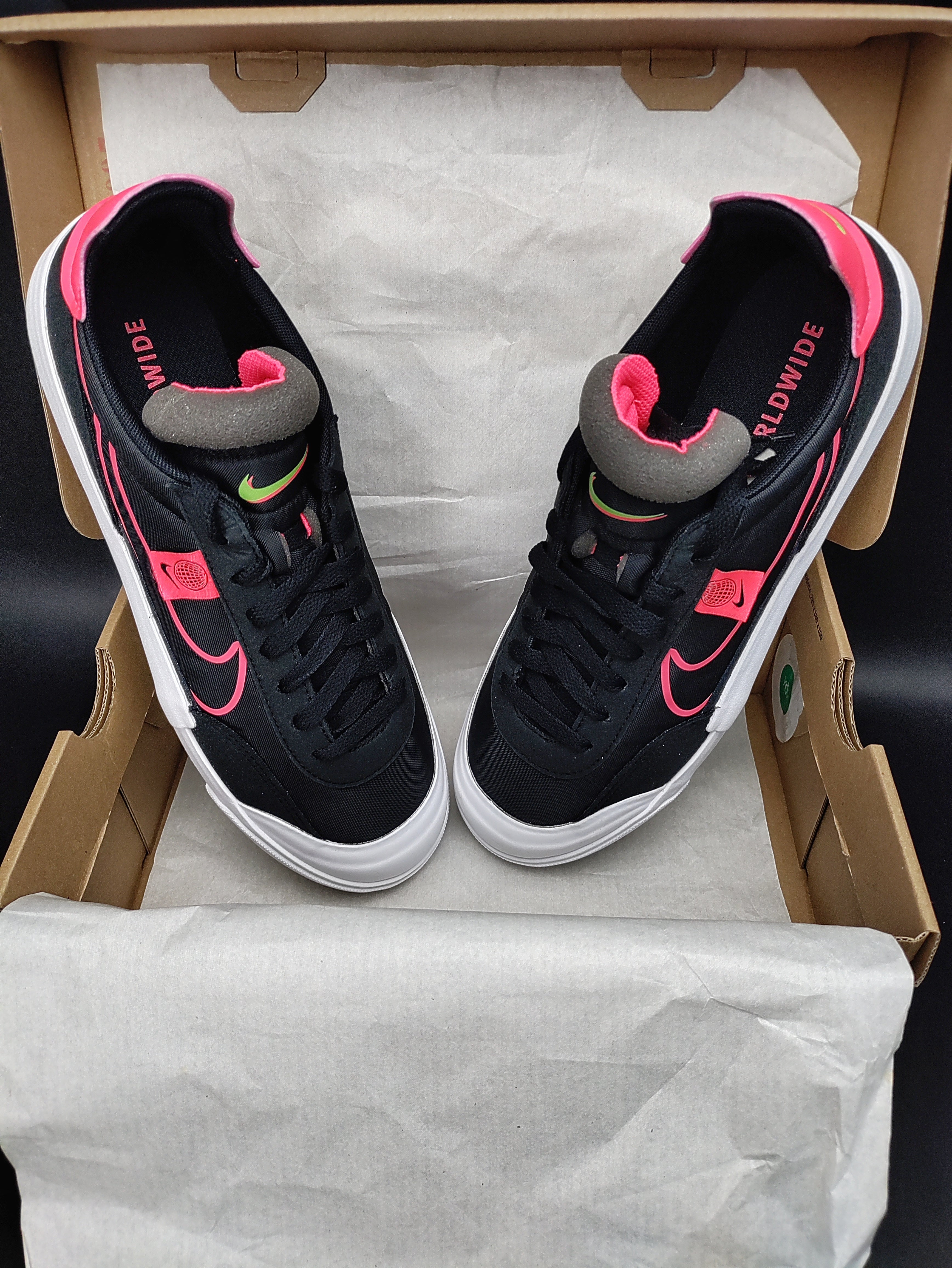 Nike Drop-Type HBR Worldwide 'Black/Flash Crimson'