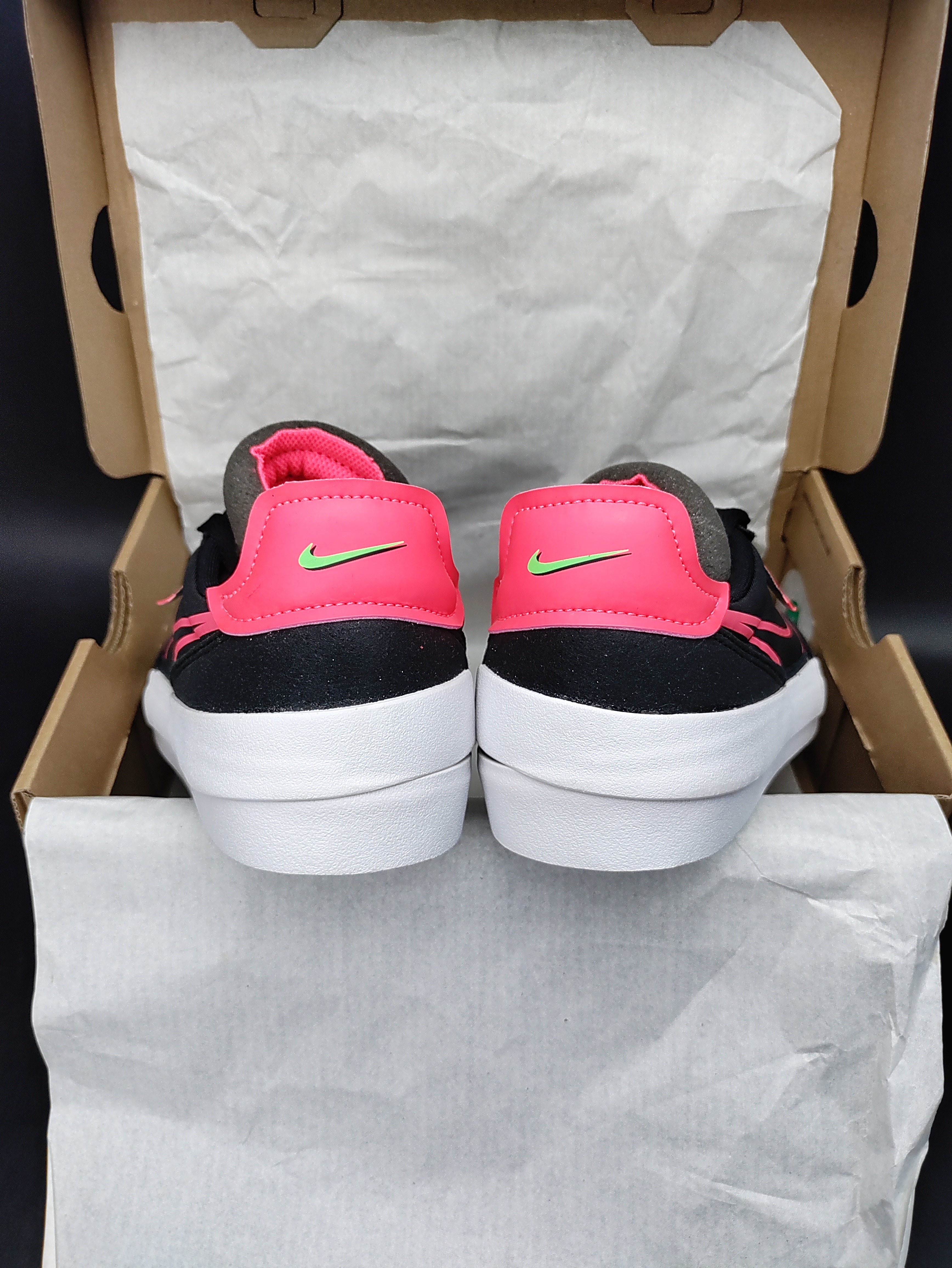 Nike Drop-Type HBR Worldwide 'Black/Flash Crimson'