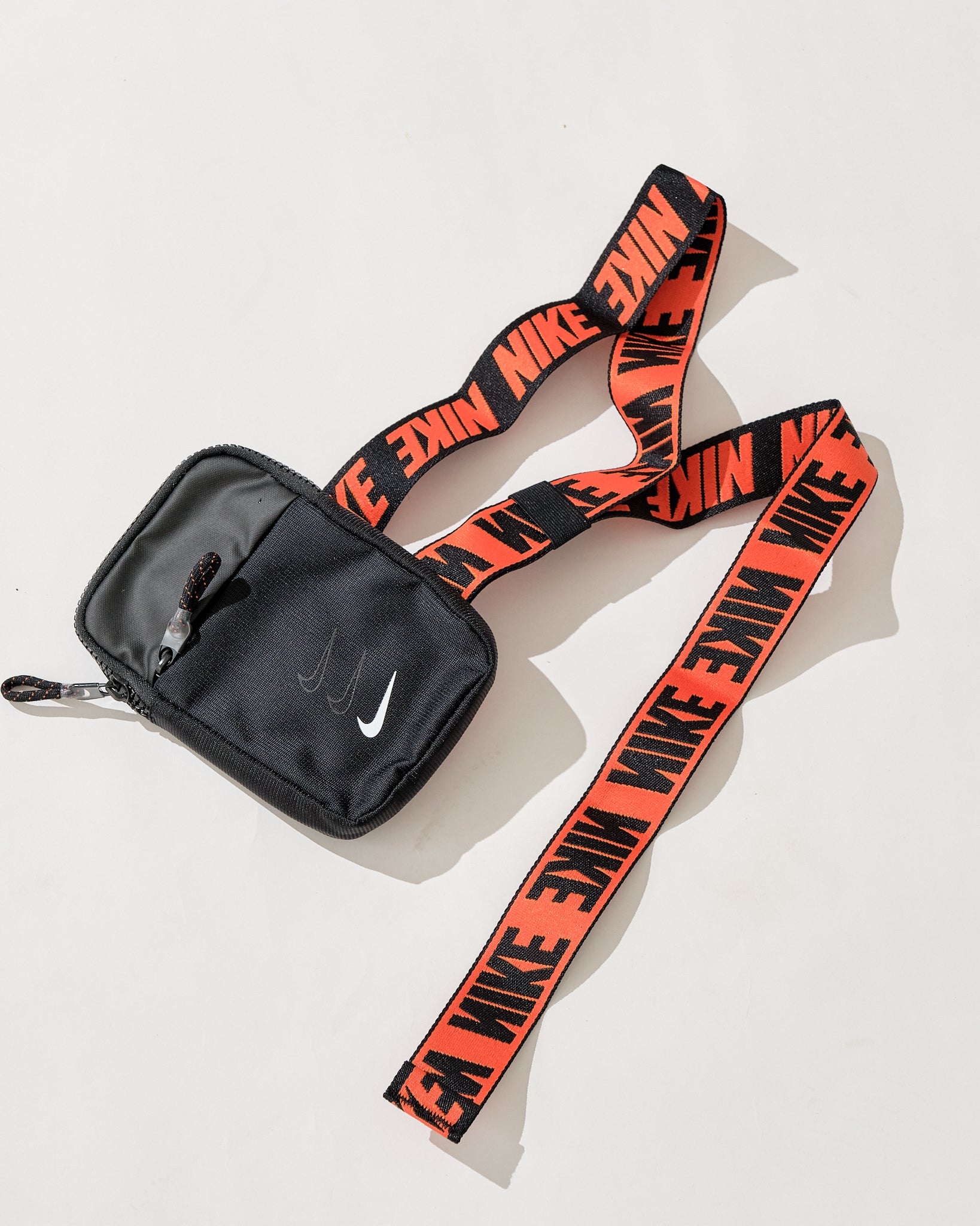 Nike Sportswear Essentials Hip Pack Black Infrared