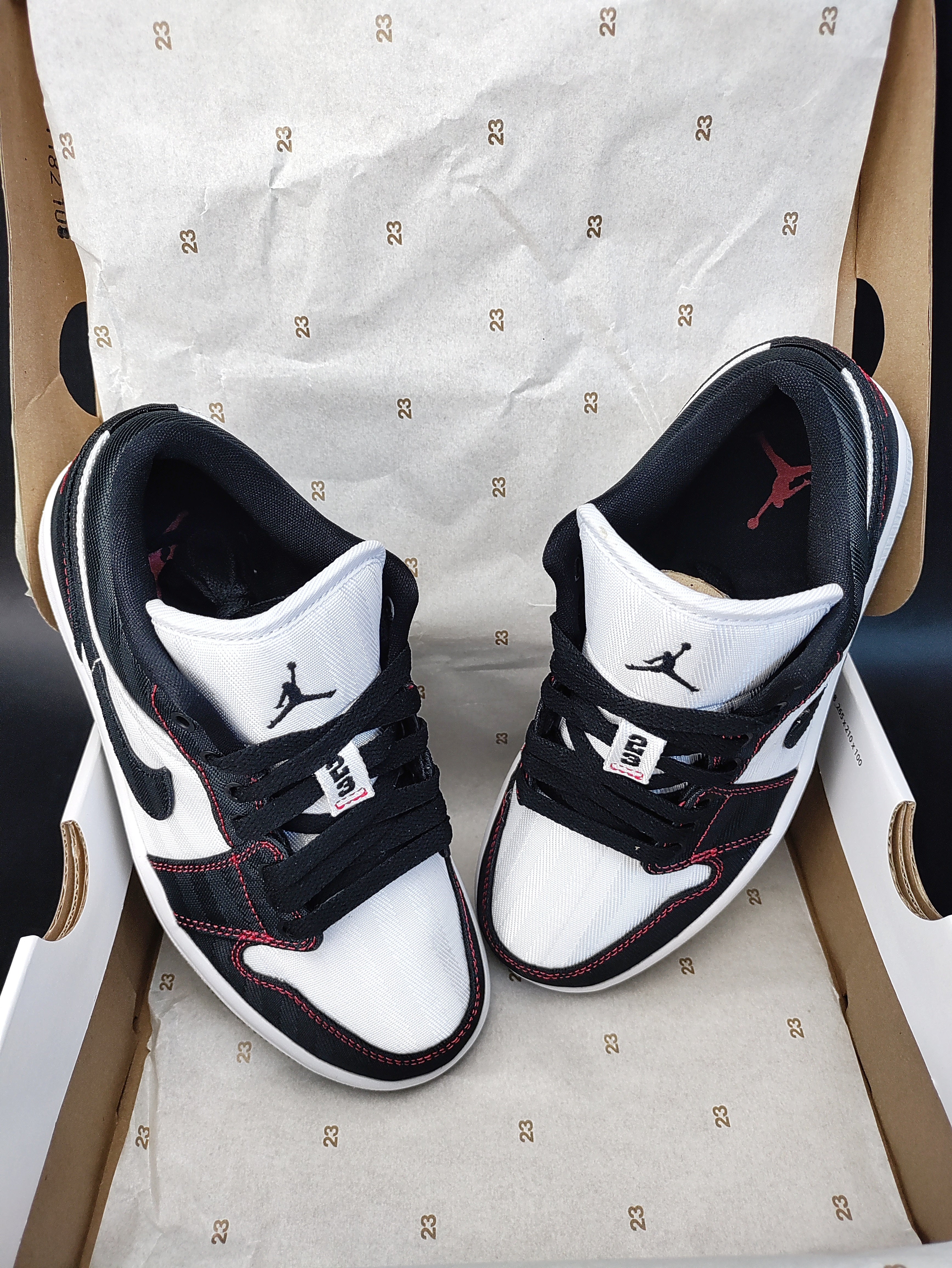 Air Jordan 1 Low SE Utility 'White/Black/Gym Red'