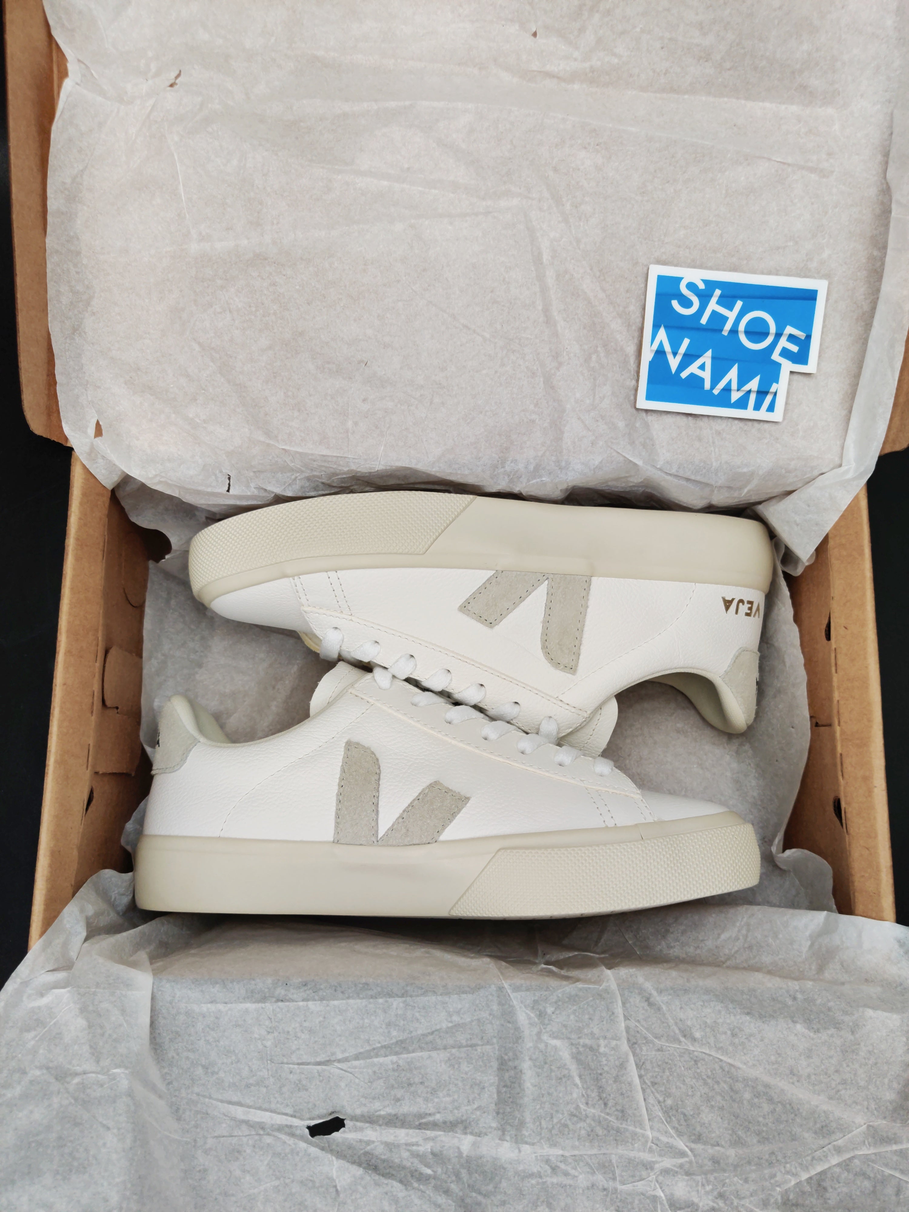 Veja Campo Chromefree Leather 'White Natural'