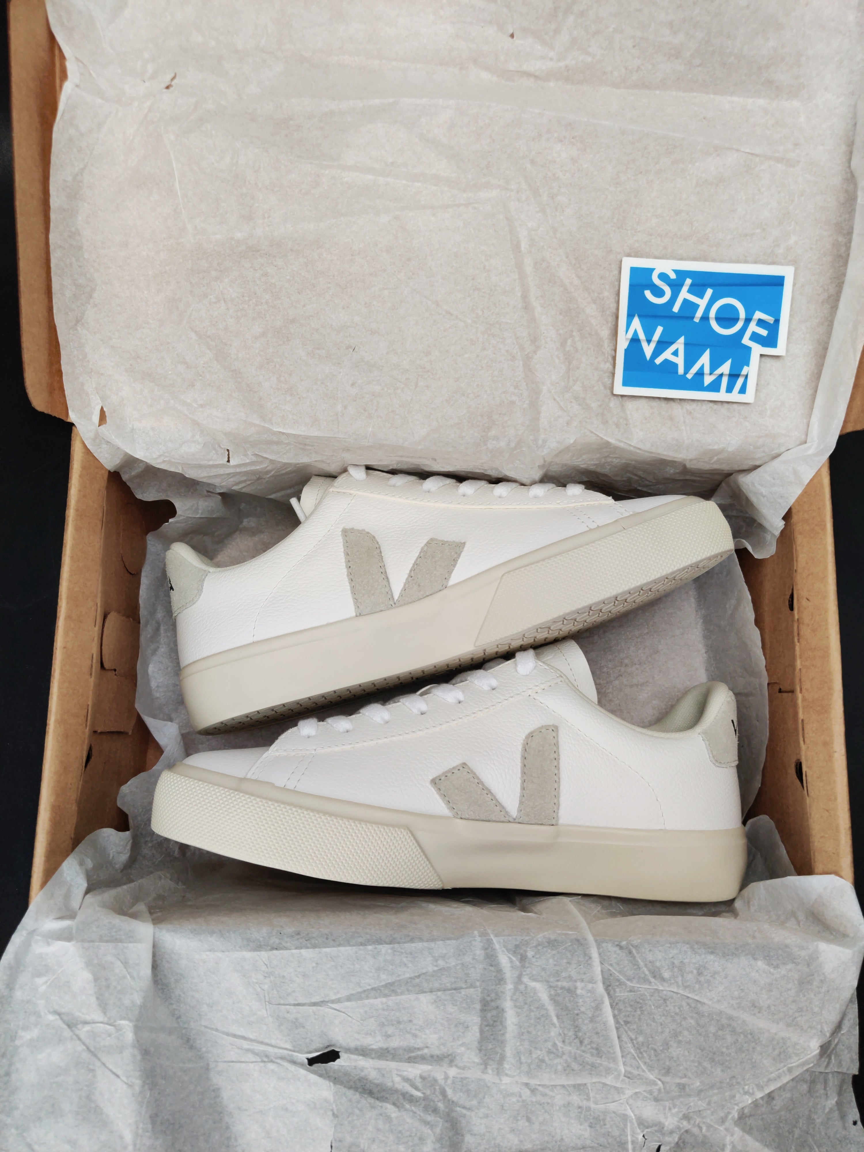 Veja Campo Chromefree Leather 'White Natural'