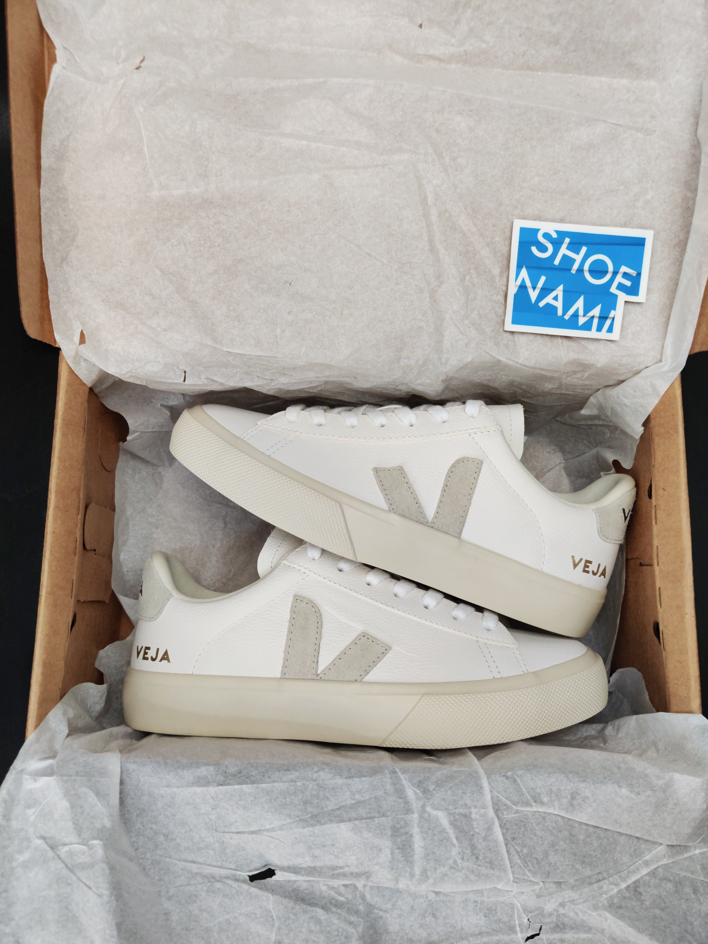 Veja Campo Chromefree Leather 'White Natural'