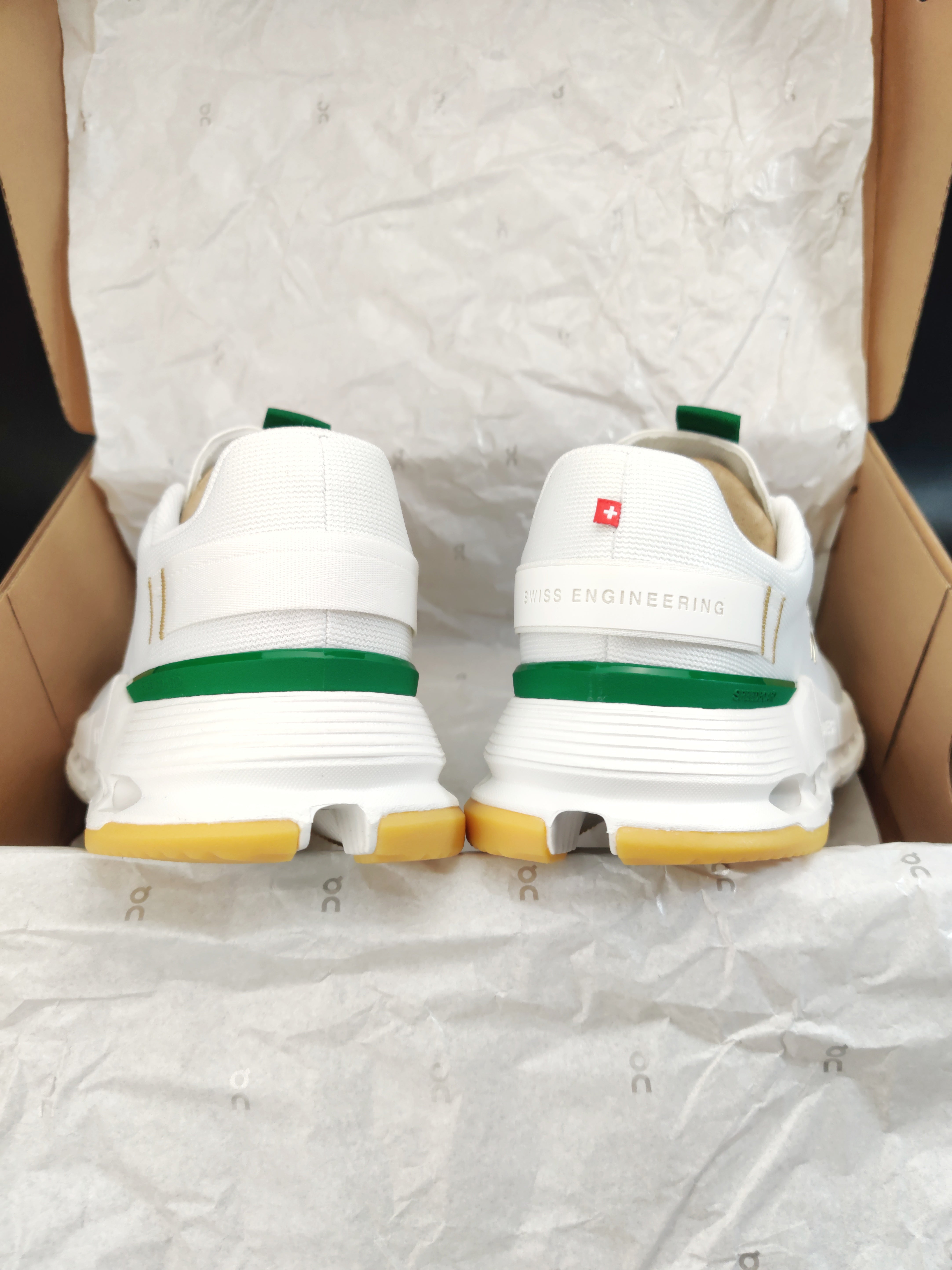 On Cloudnova Form 2 ’White/Abundant Green’