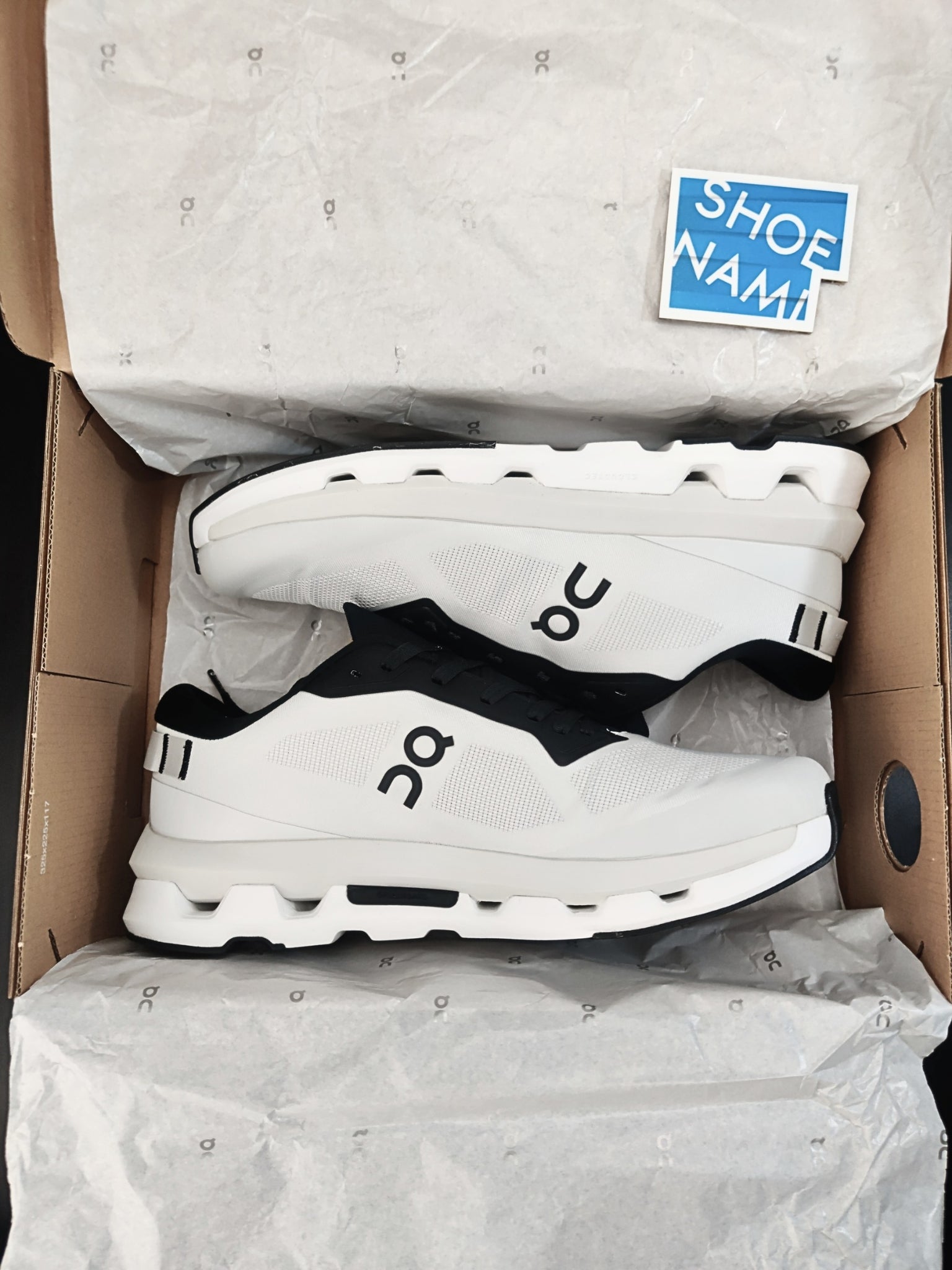 on-cloudzone-ice-black-mens-3MF10081926-2