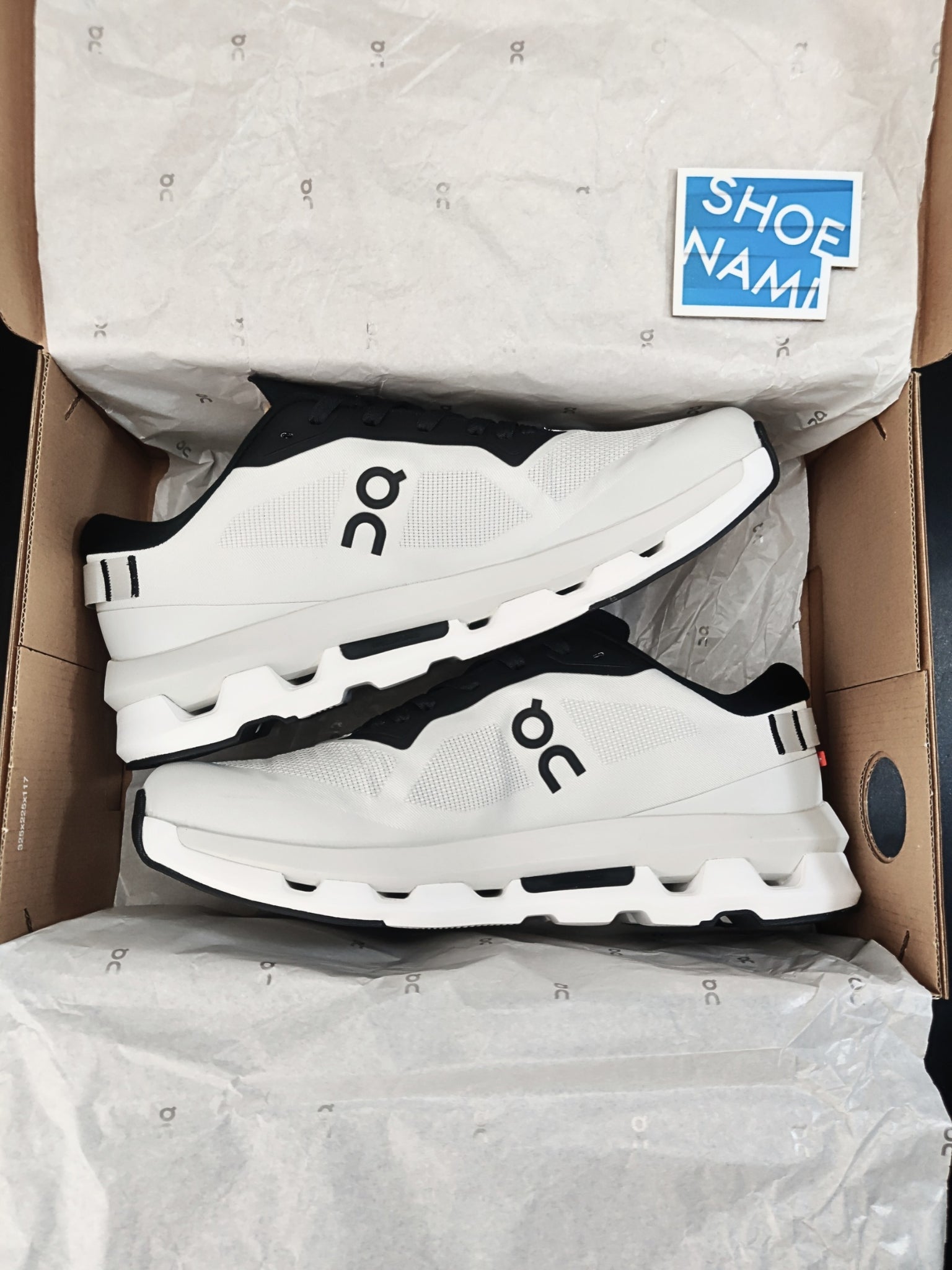 on-cloudzone-ice-black-mens-3MF10081926-4