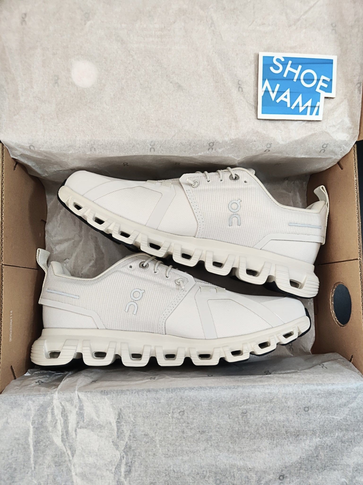 On Cloud 6 Waterproof 'Pearl/Cream'