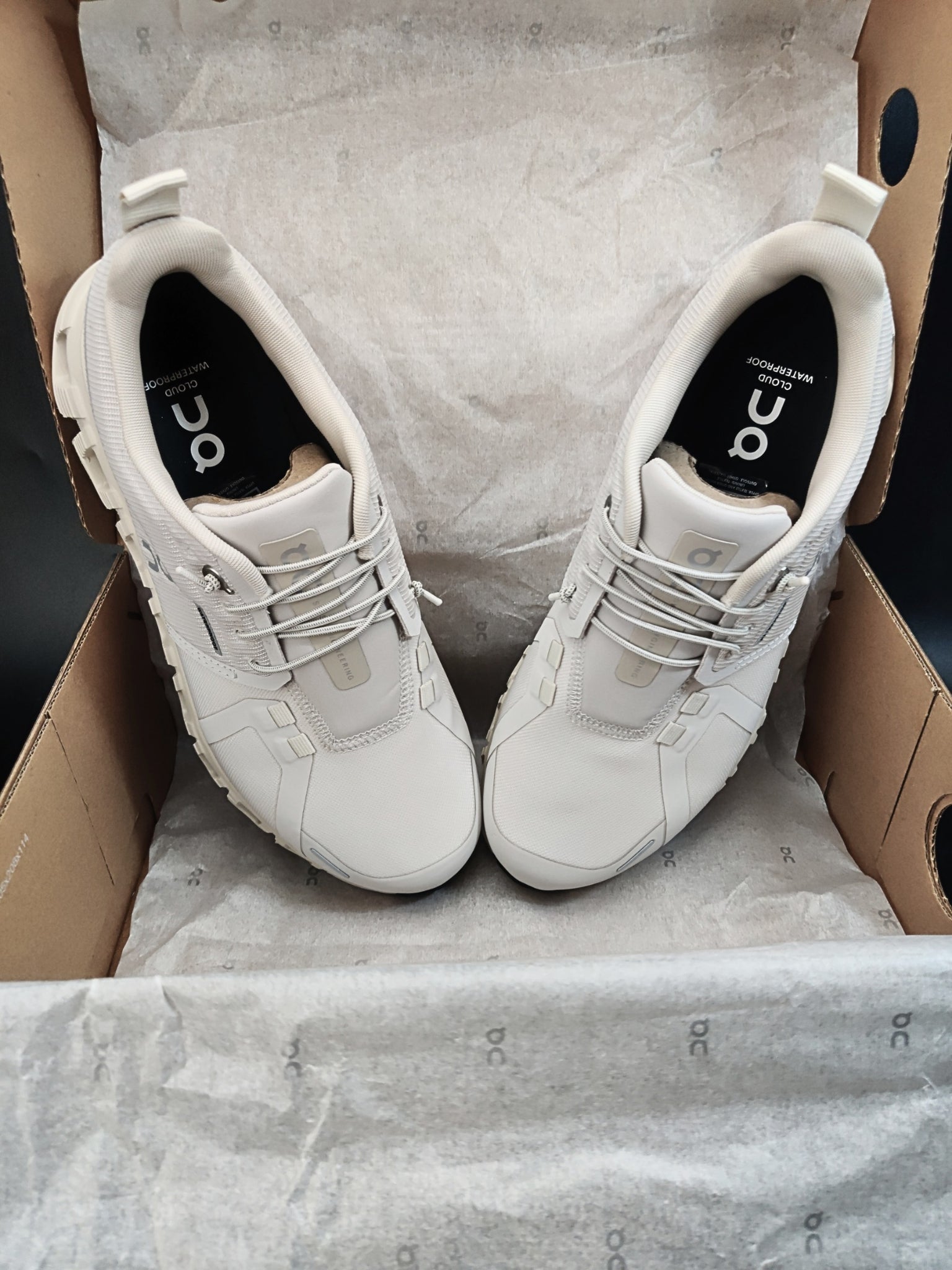 On Cloud 6 Waterproof 'Pearl/Cream'