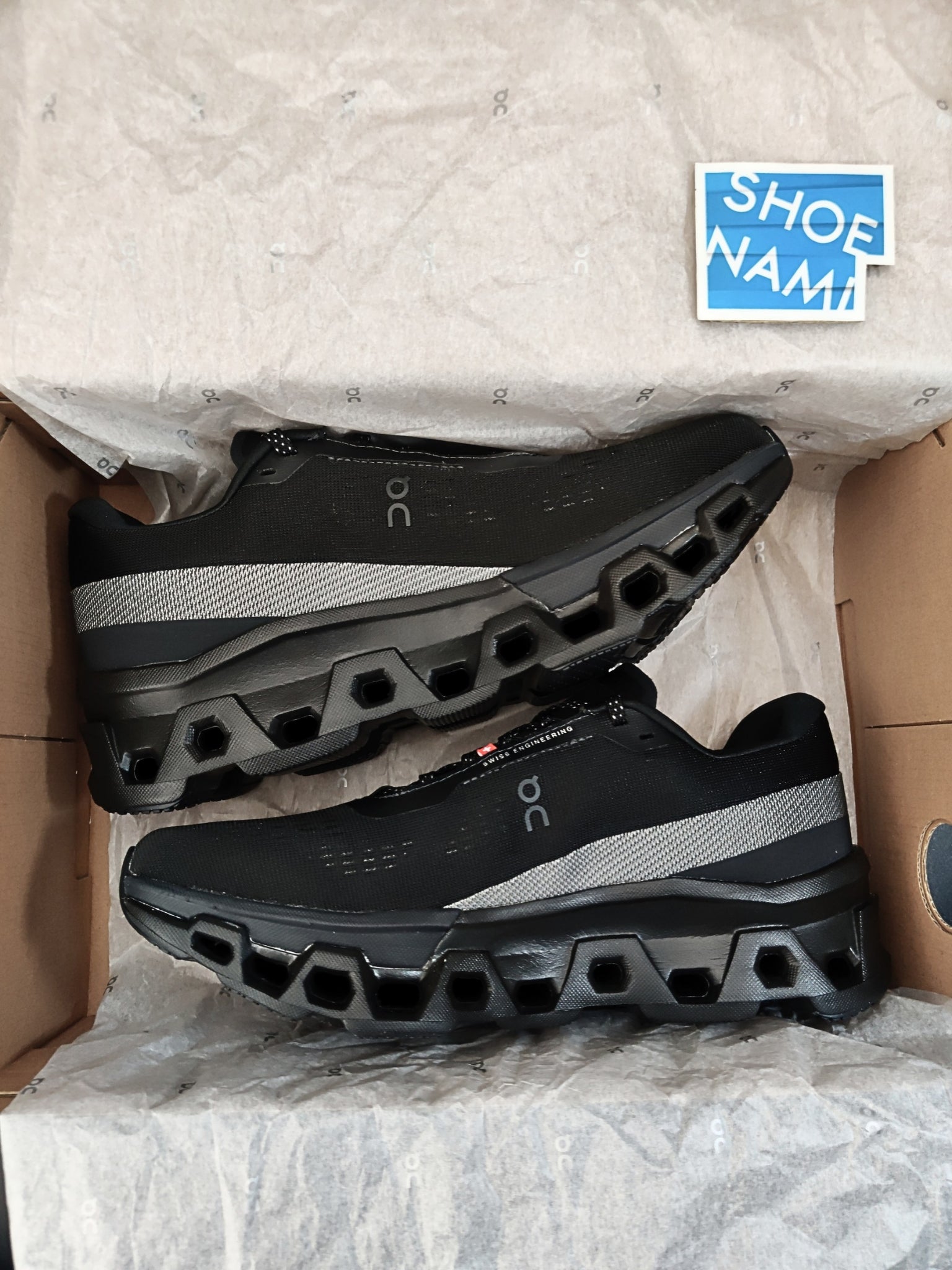 On Cloudmonster 2 'All Black'