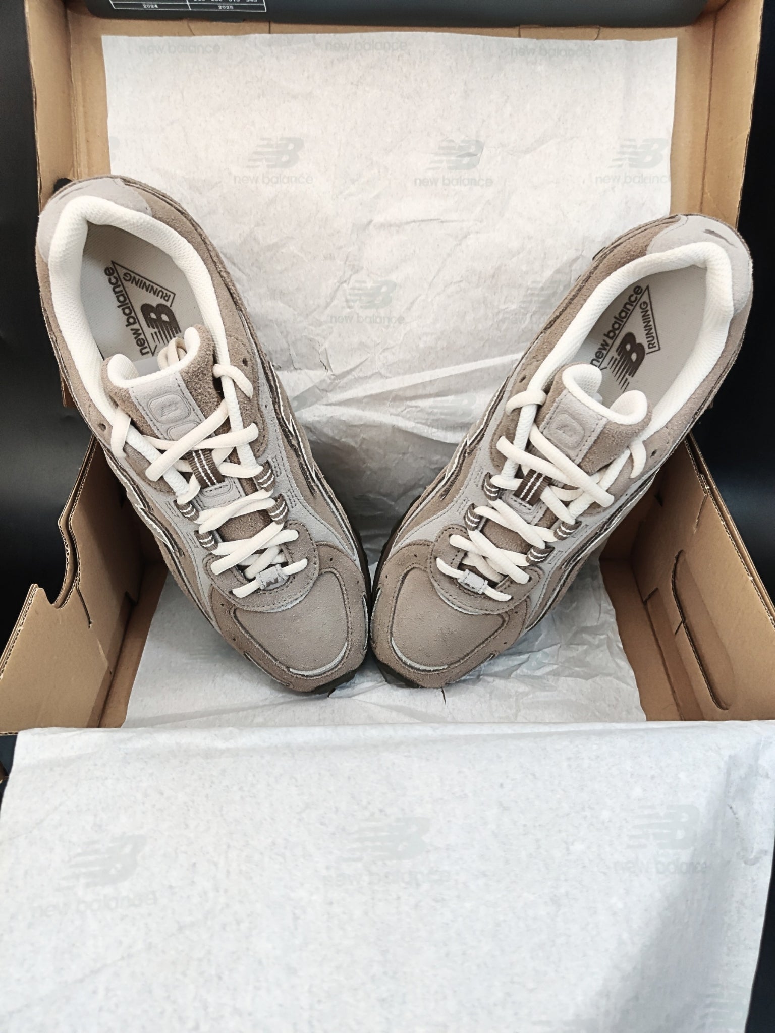 New Balance 204L 'Mushroom Arid Stone'