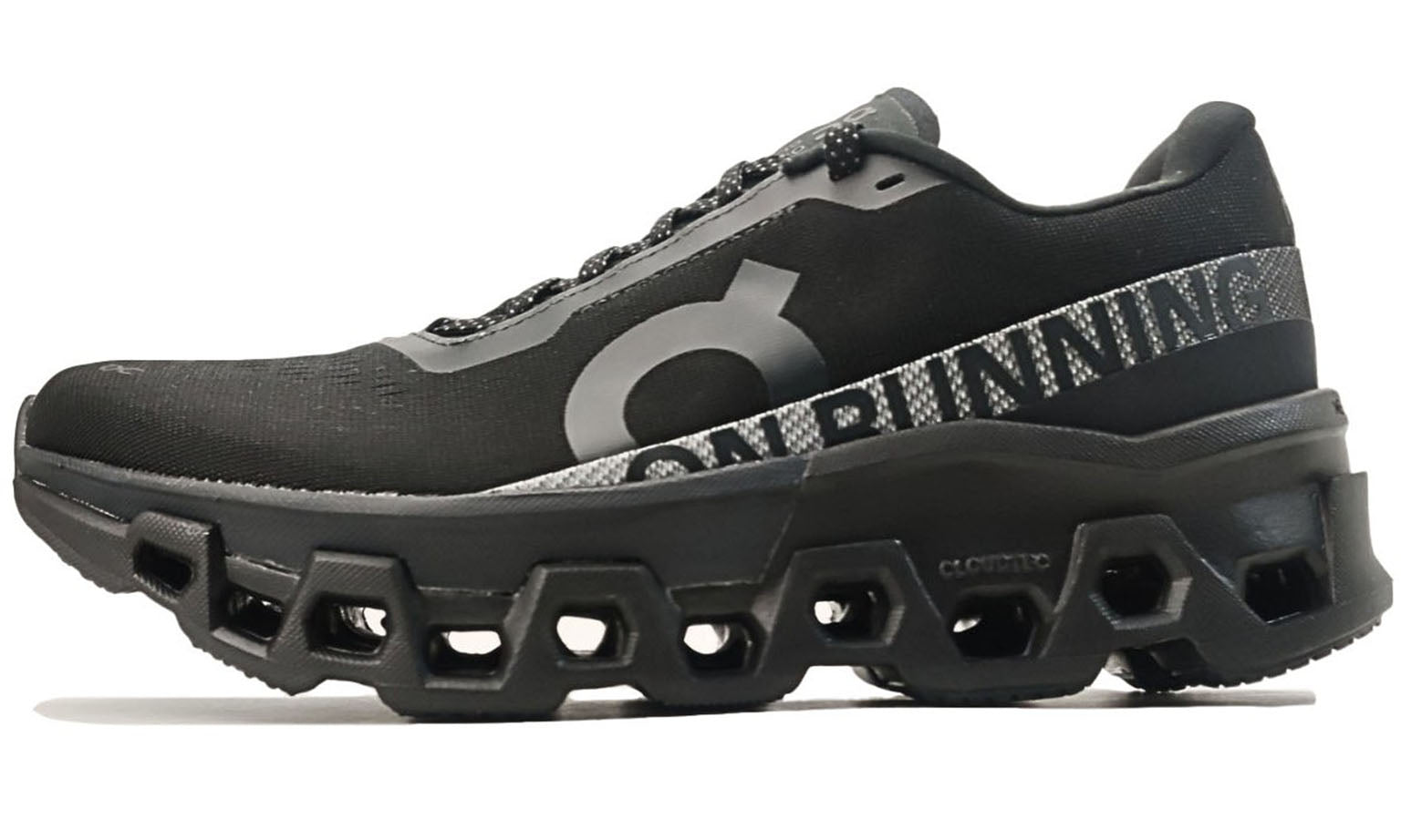 On Cloudmonster 2 'All Black'