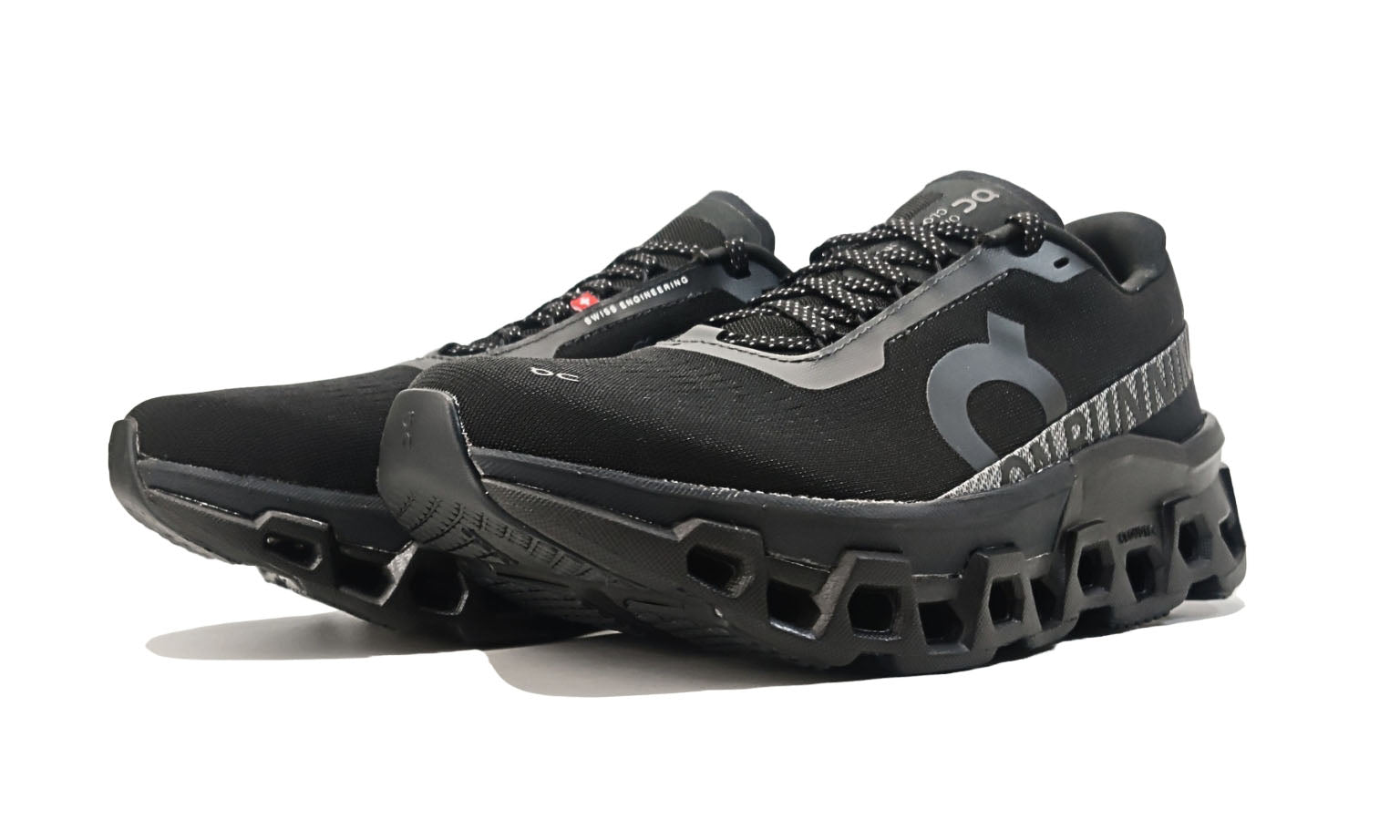 On Cloudmonster 2 'All Black'