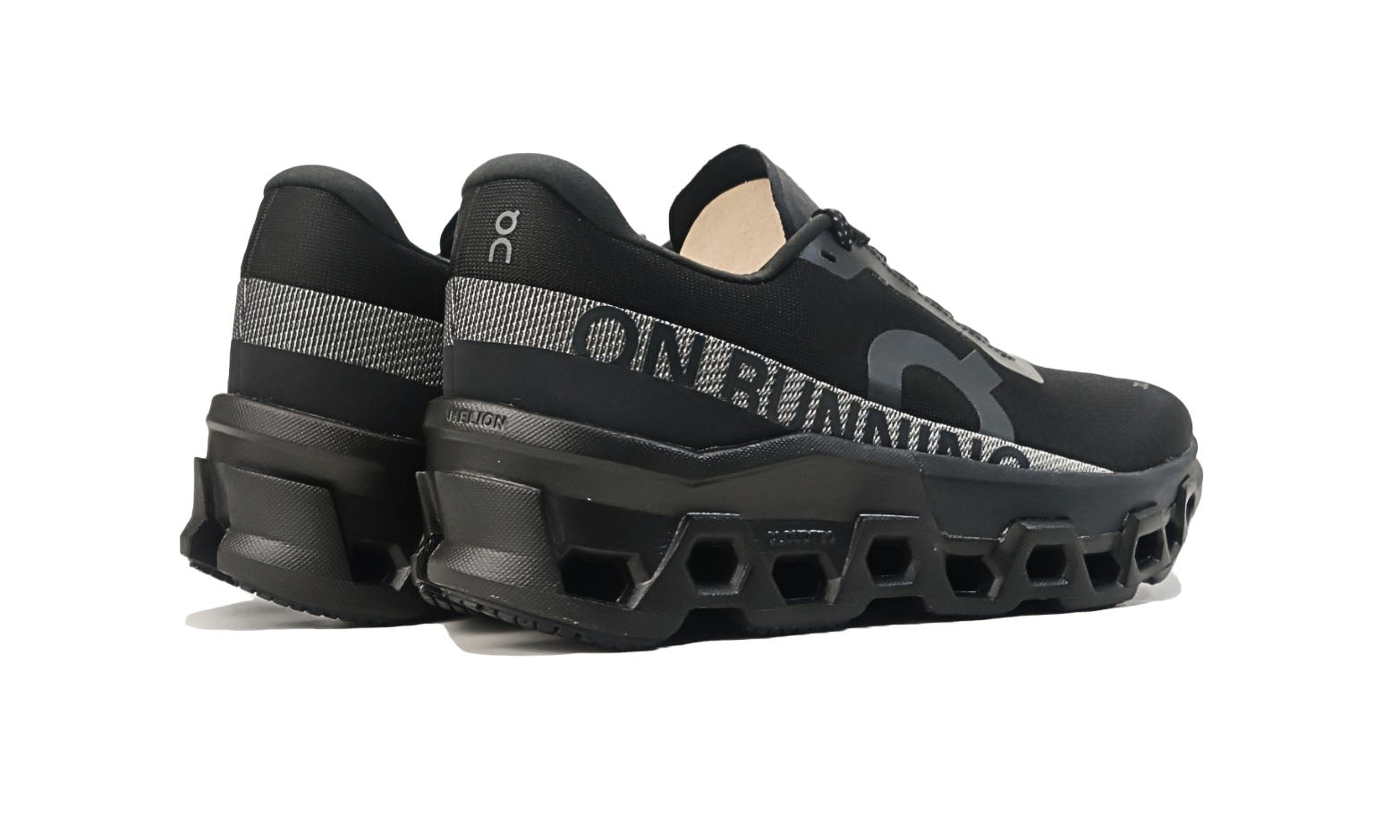 On Cloudmonster 2 'All Black'