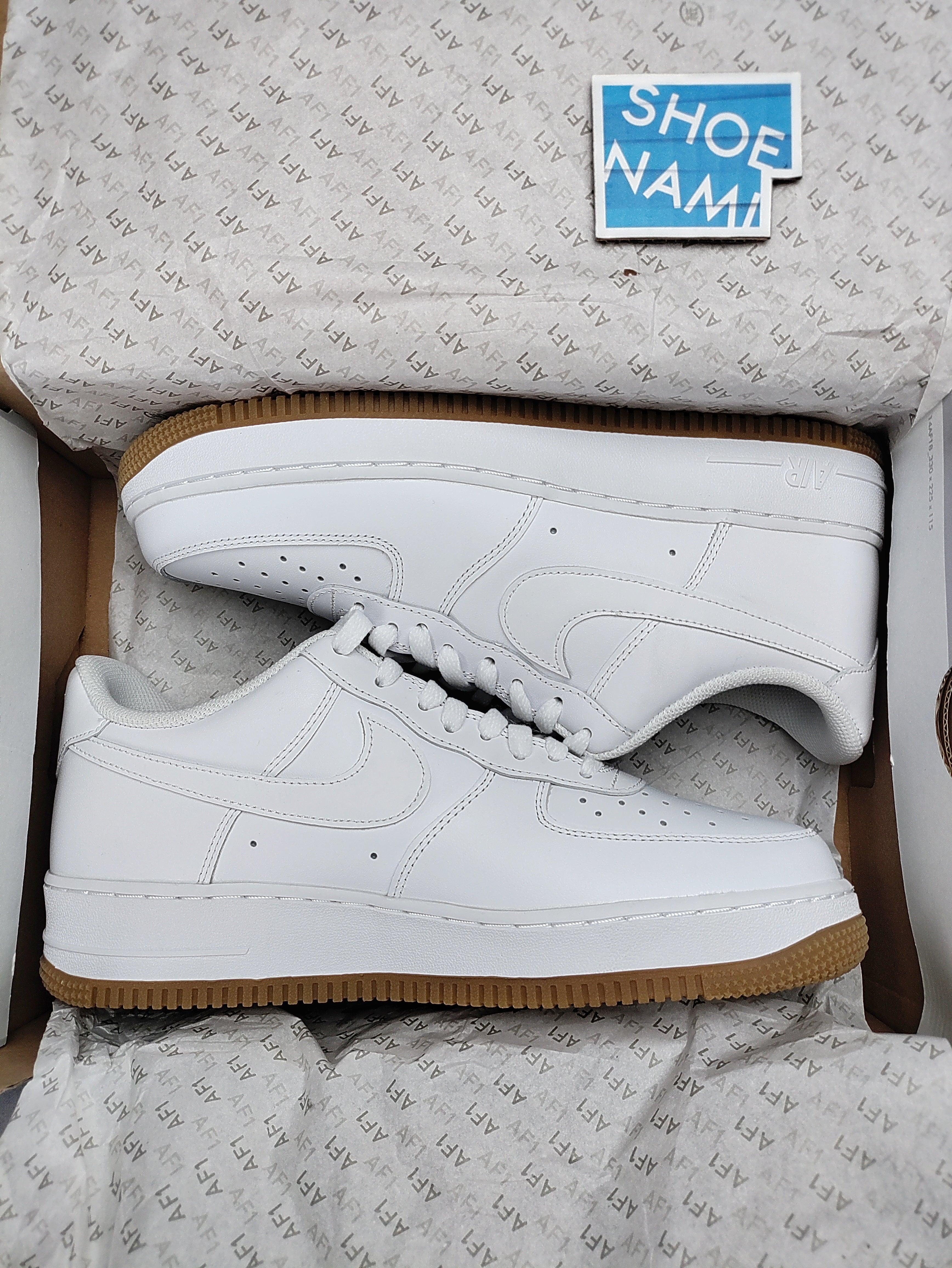 Air force 1 hotsell low white gum bottom