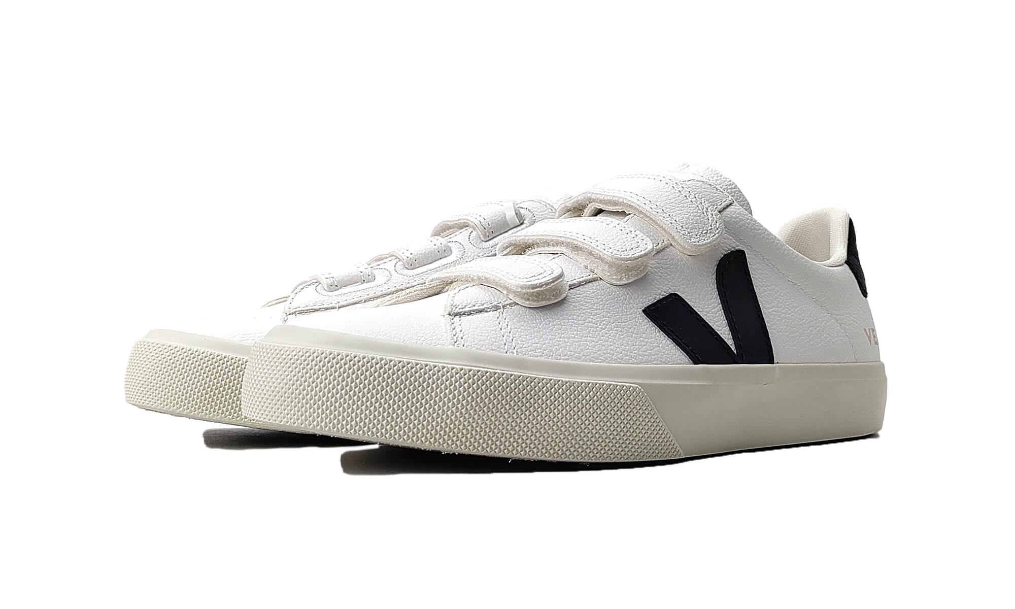 Veja Recife Chromefree Leather 'White/Black'