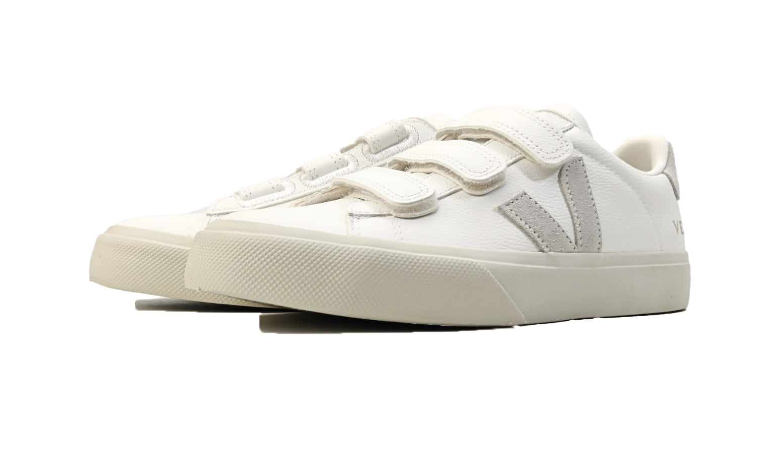 Veja Recife Chromefree 'Extra White Natural'