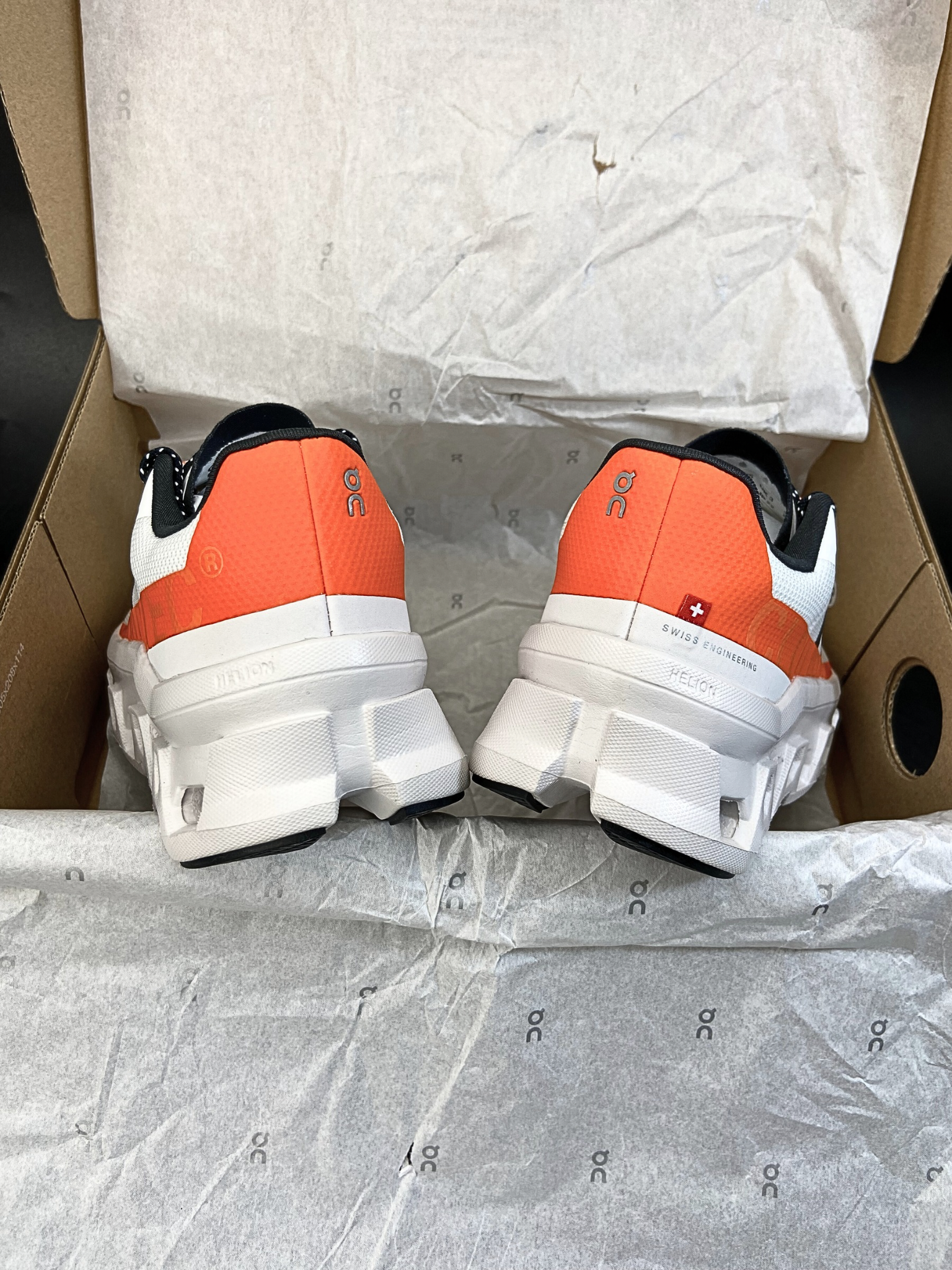 On Cloudmonster 'Undyed-White Flame' (W)