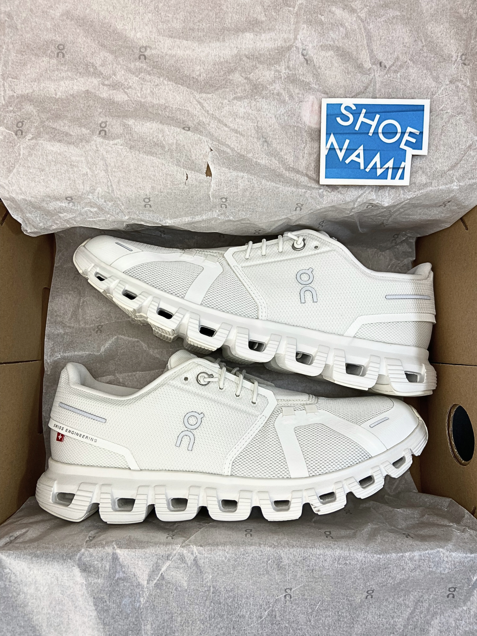 On Cloud 6 'All White'