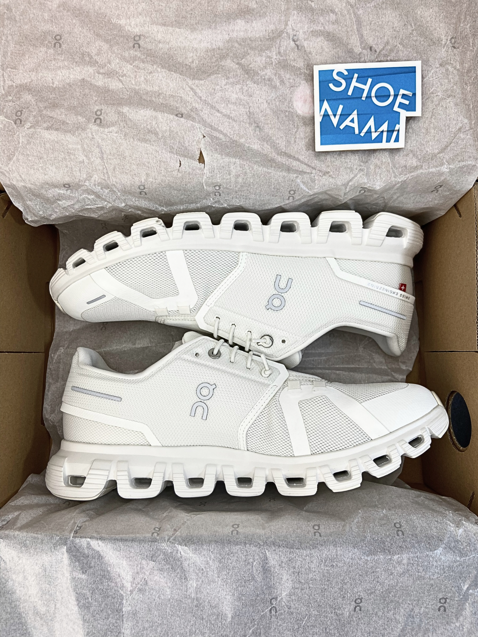 On Cloud 6 'All White'