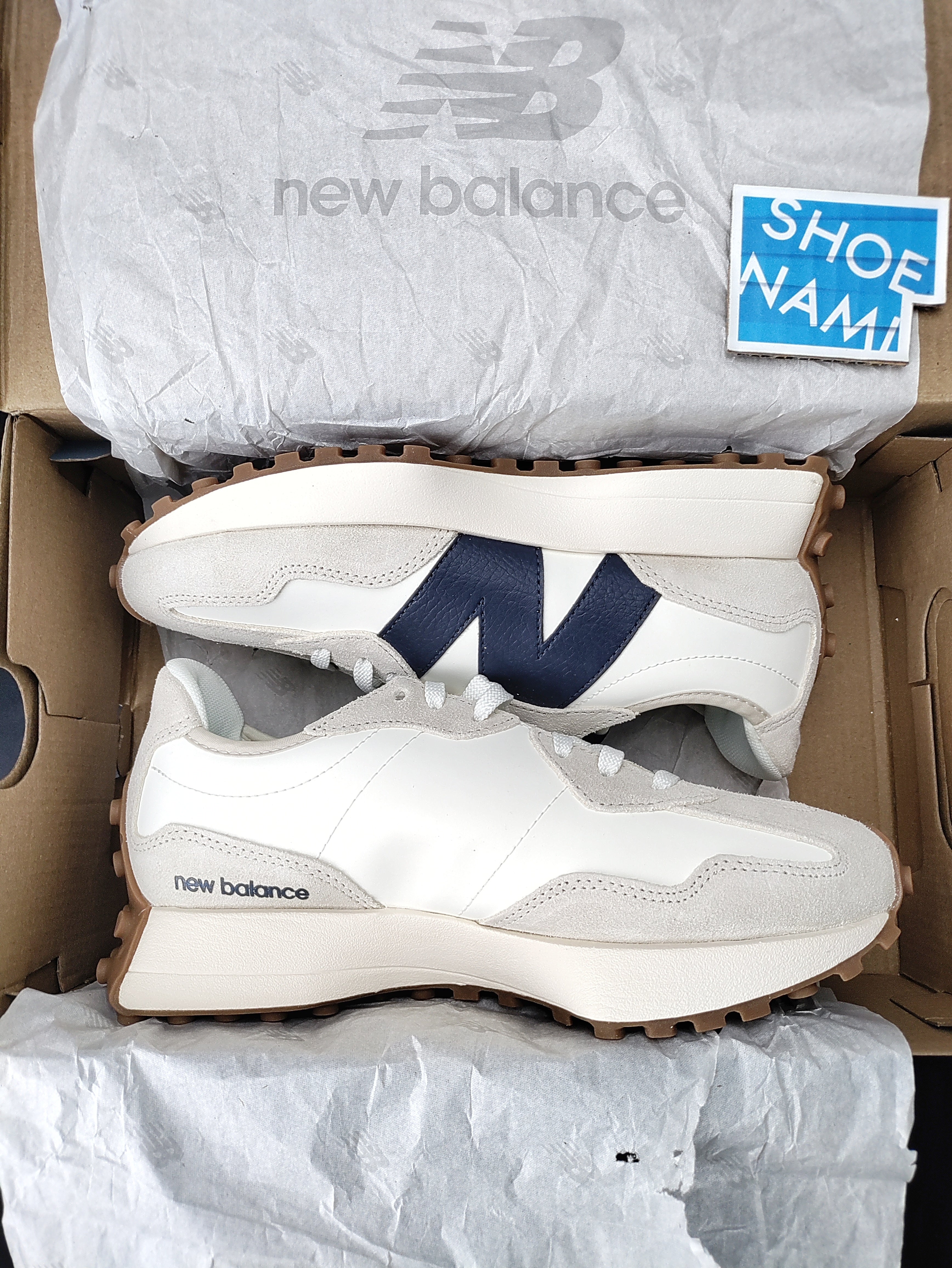 New Balance 327 'Moonbeam Outerspace'