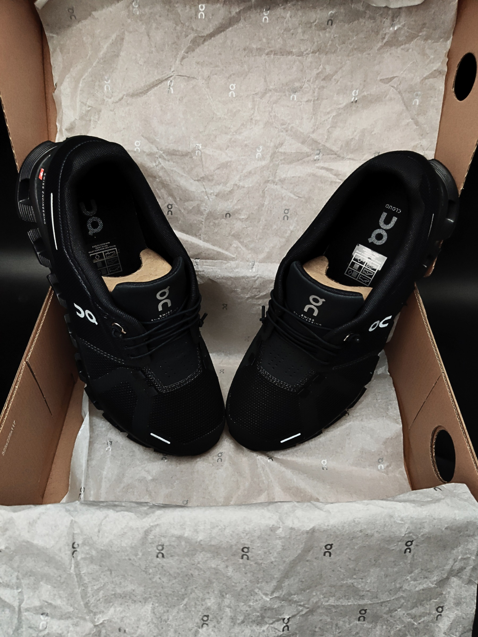on-cloud-5-all-black-mens-59.98986-7