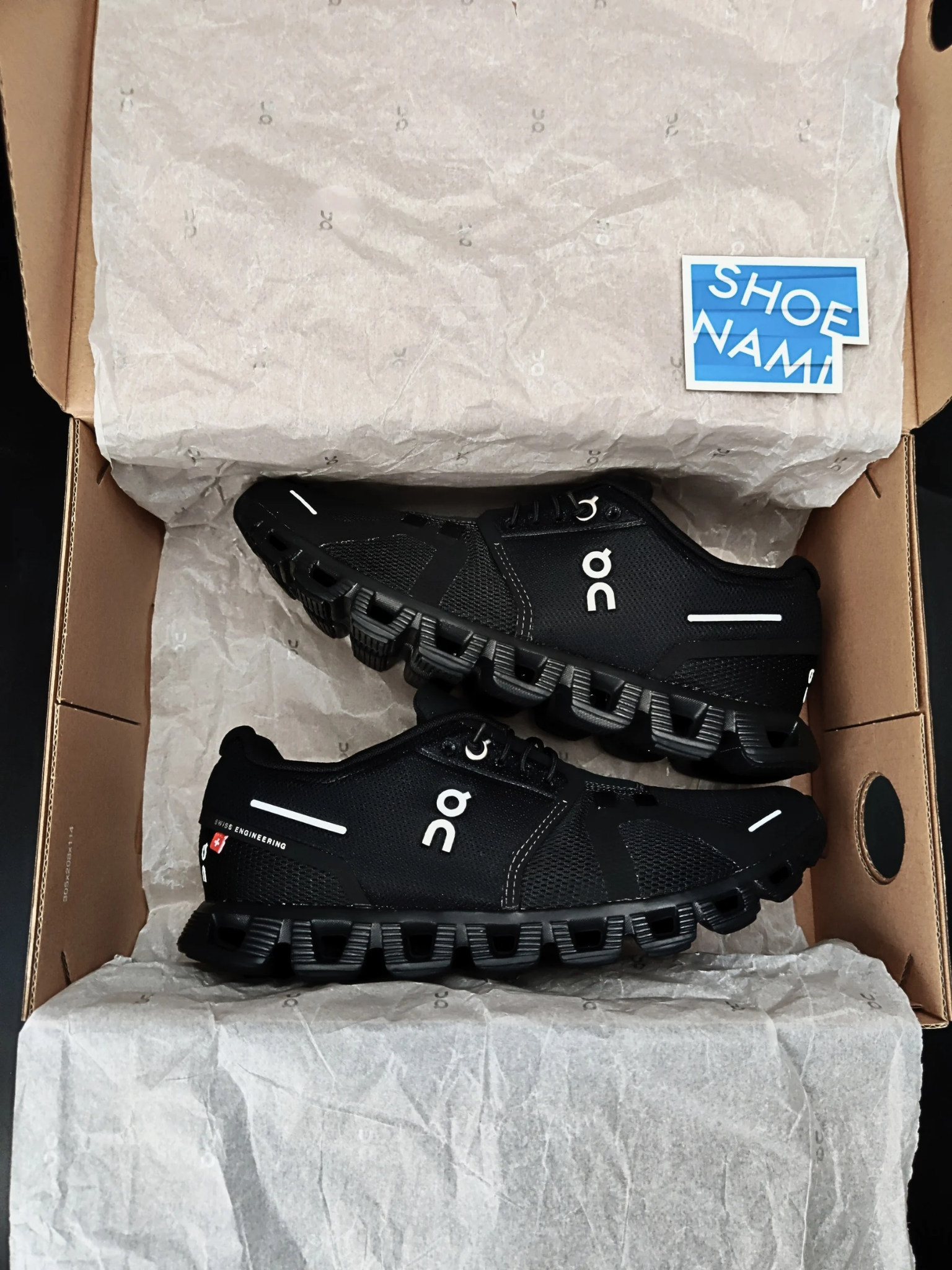 on-cloud-5-all-black-womens-59.98905-5