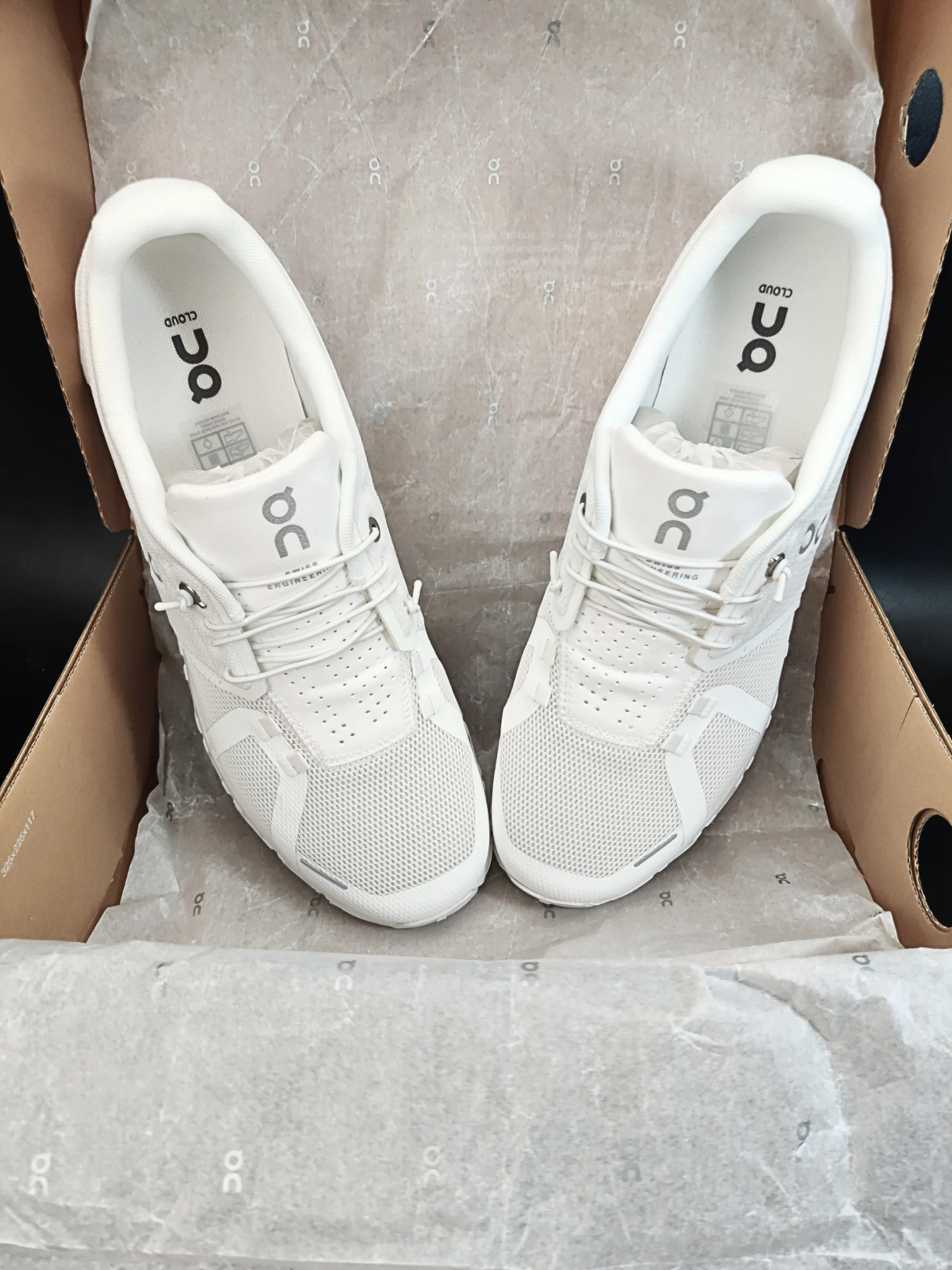 on-cloud-5-undyed-white-mens-59.98376-5