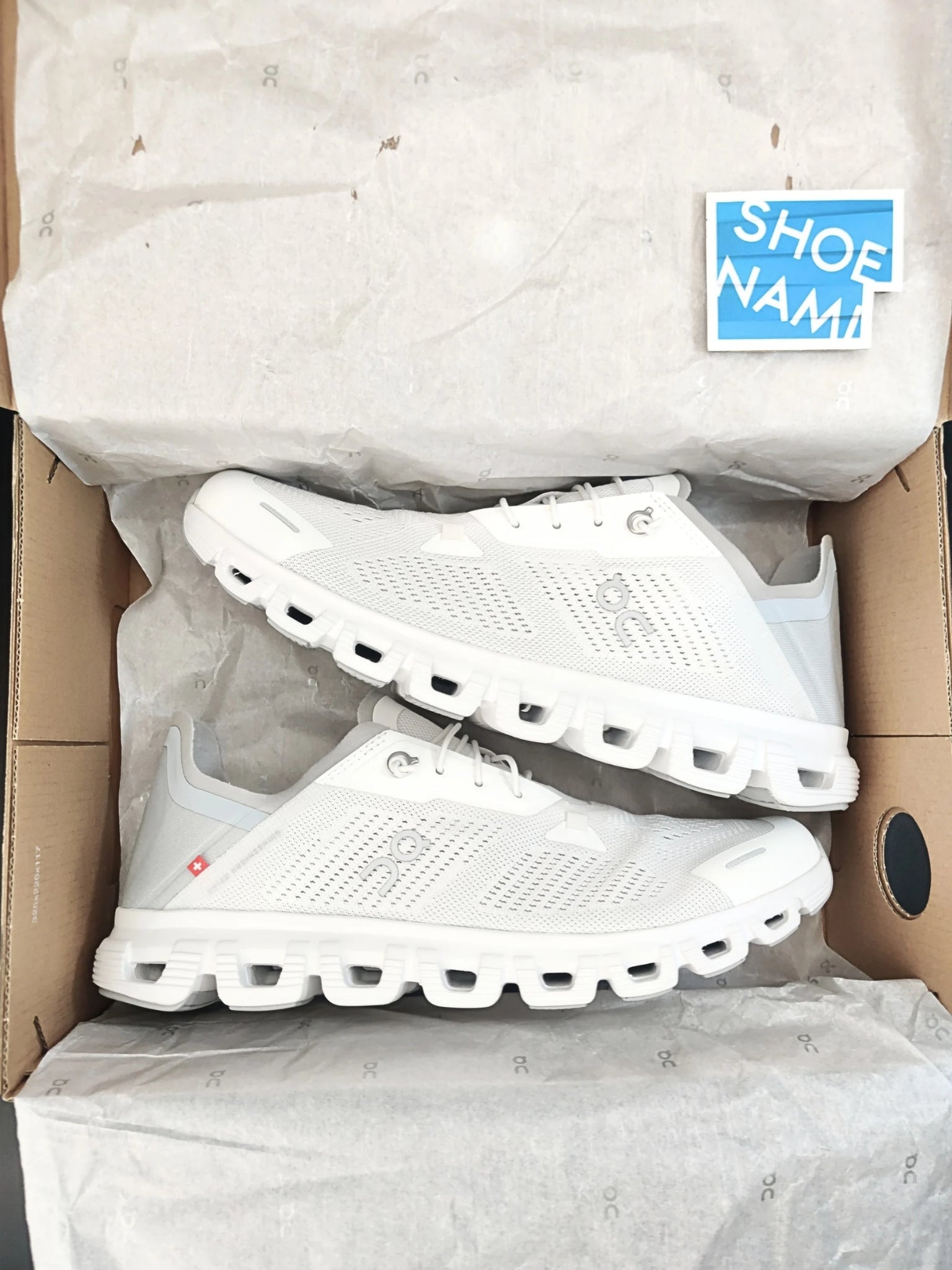 on-cloud-6-coast-white-glacier-mens-3MF10030813-3