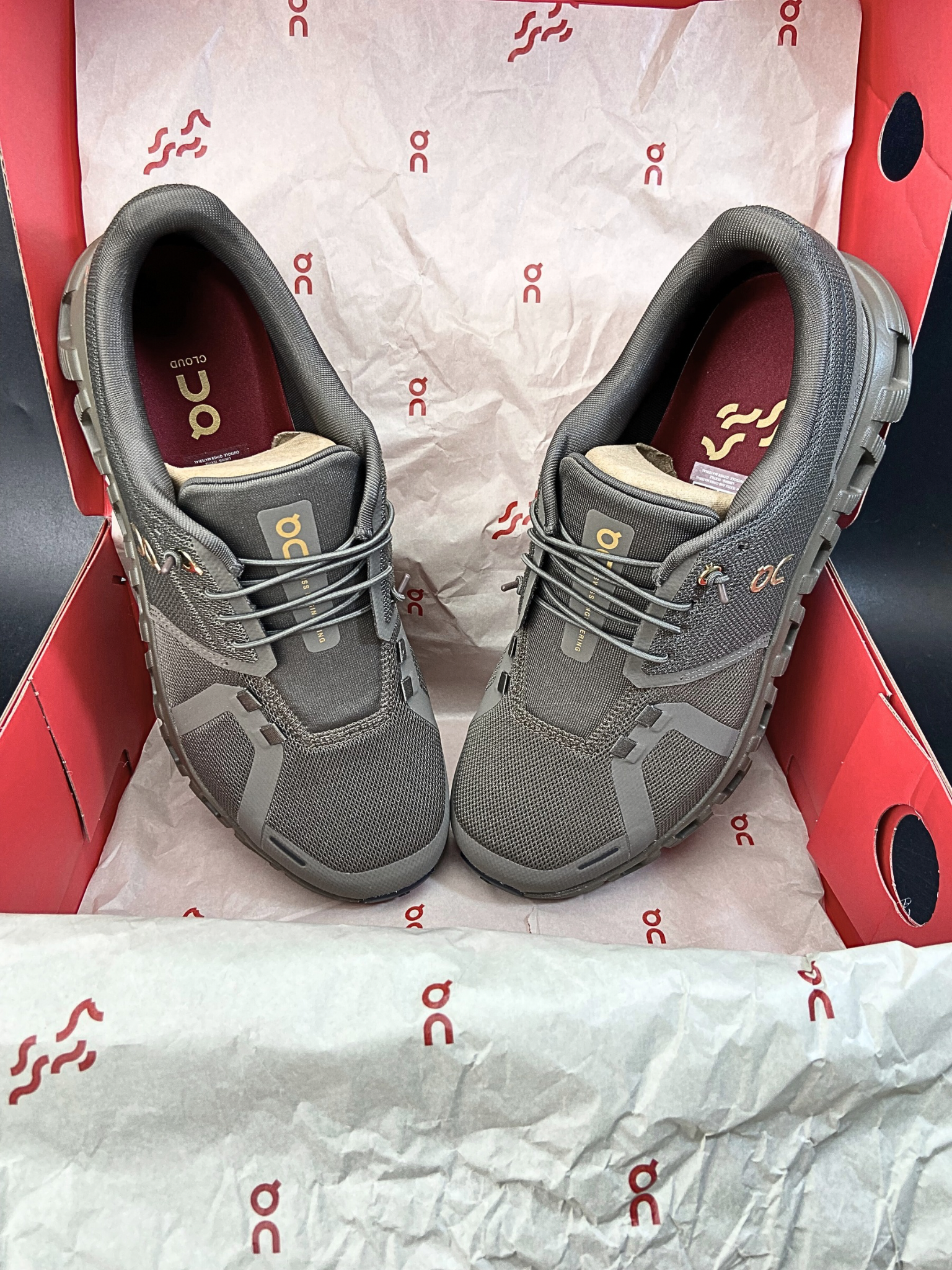 on-cloud-6-grizzly-year-of-the-horse-mens-3MG11255038-5