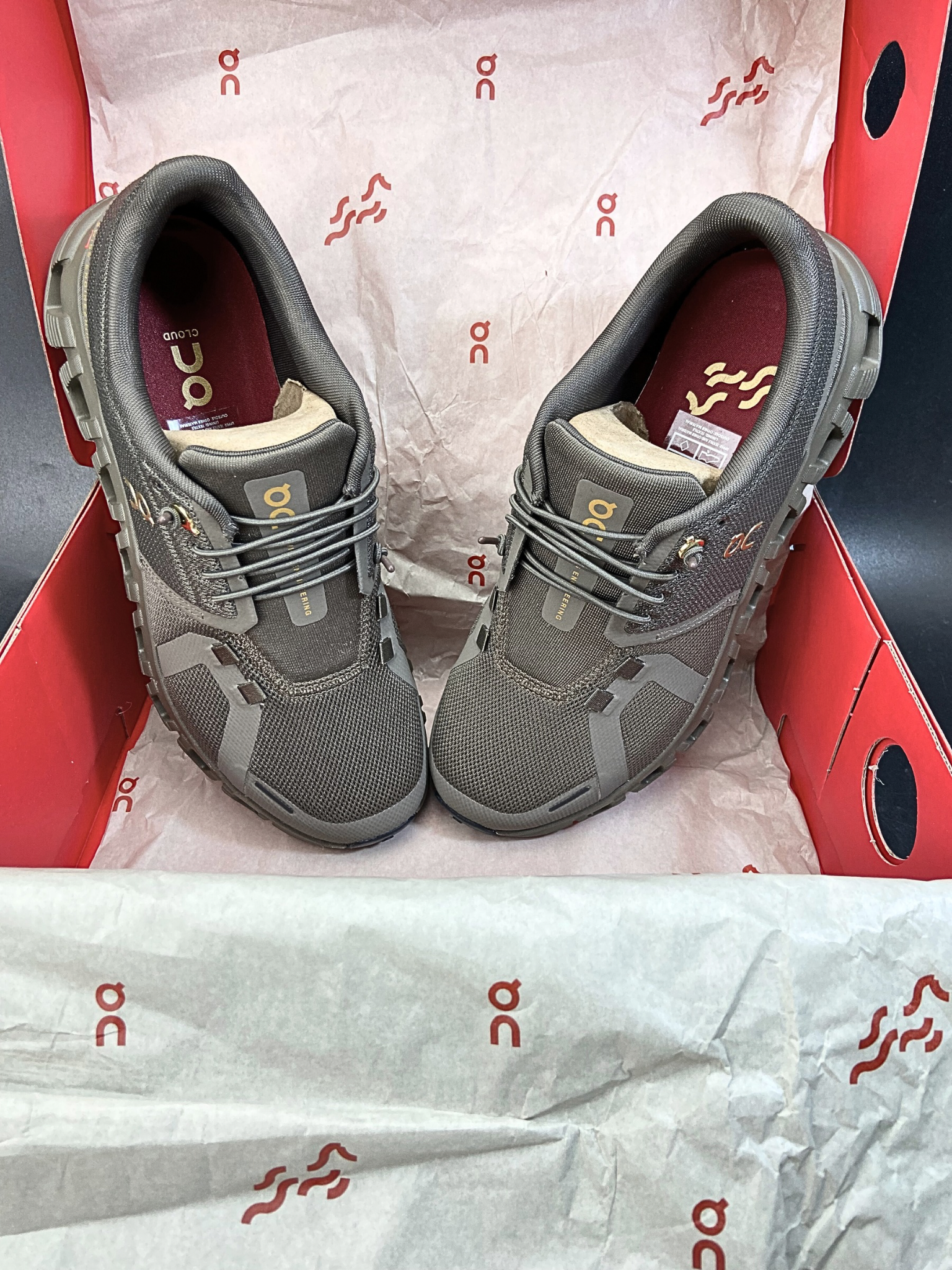 on-cloud-6-grizzly-year-of-the-horse-womens-3WG11065038-5