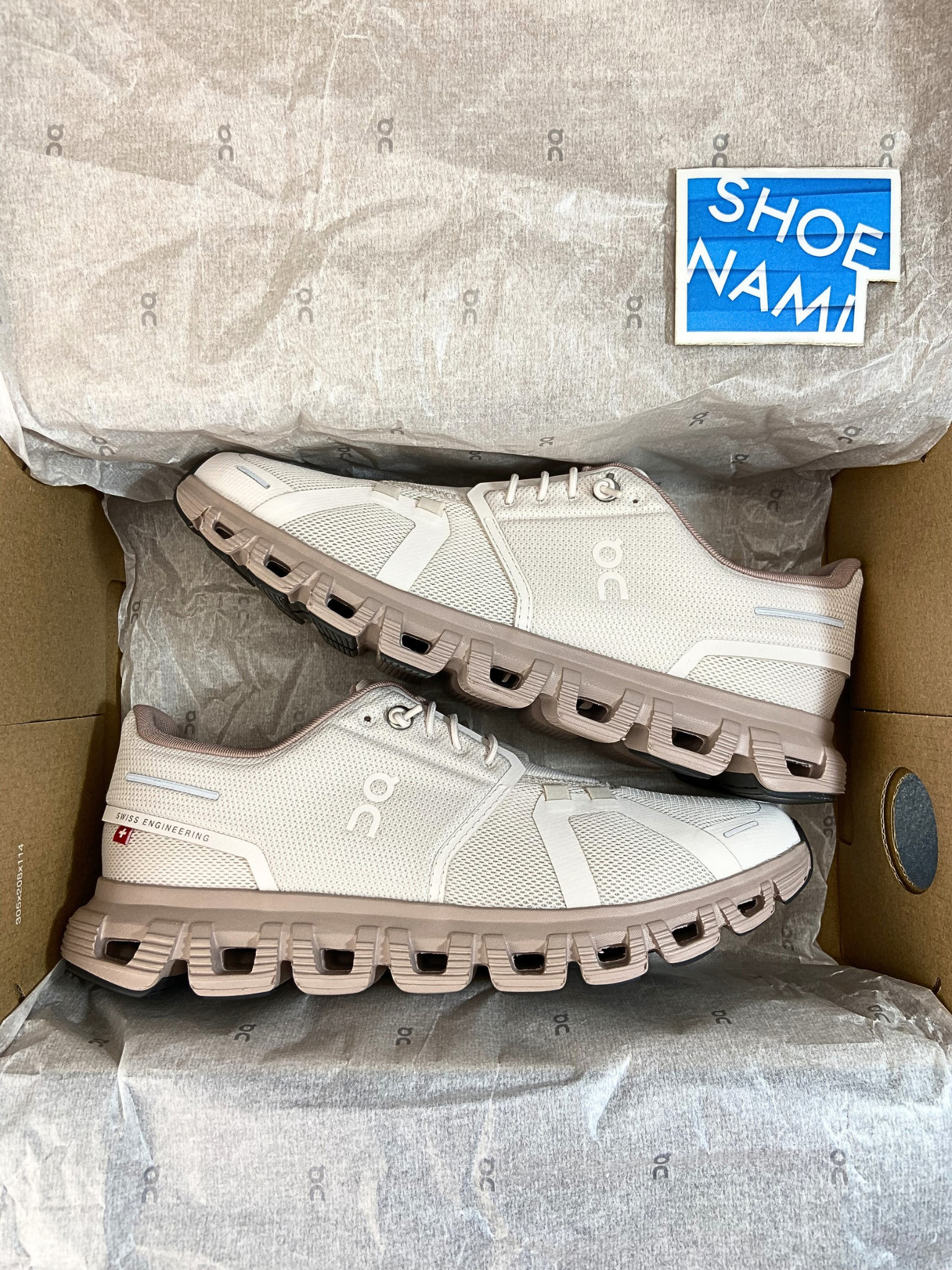 on-cloud-6-oyster-biscuit-womens-3WF10065444-02