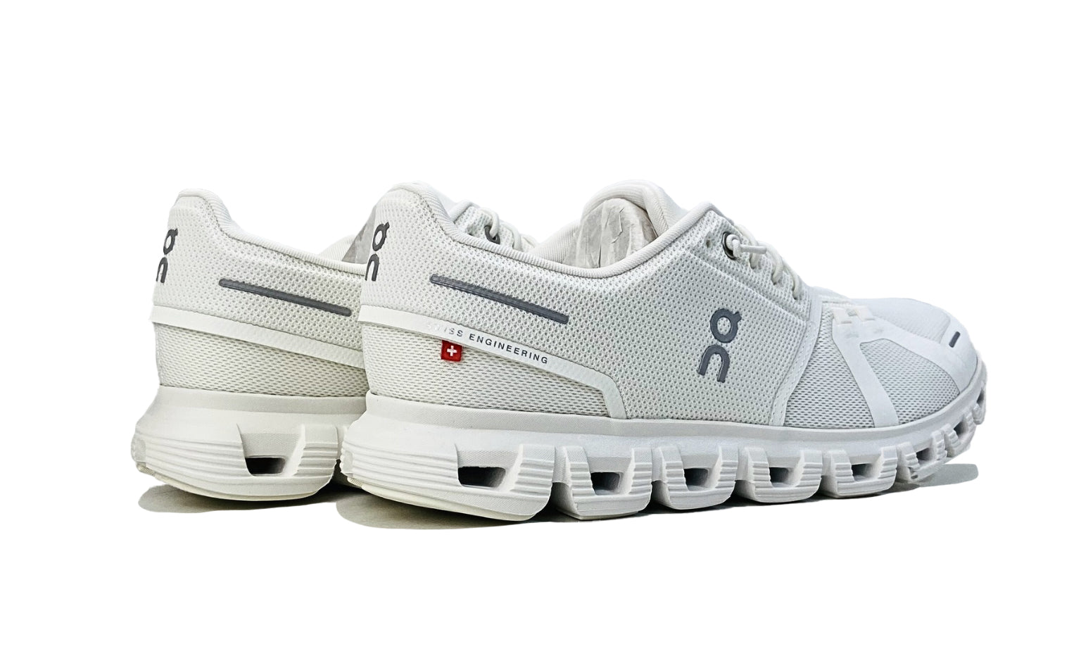 on-cloud-6-triple-white-mens-3MF10071200-8